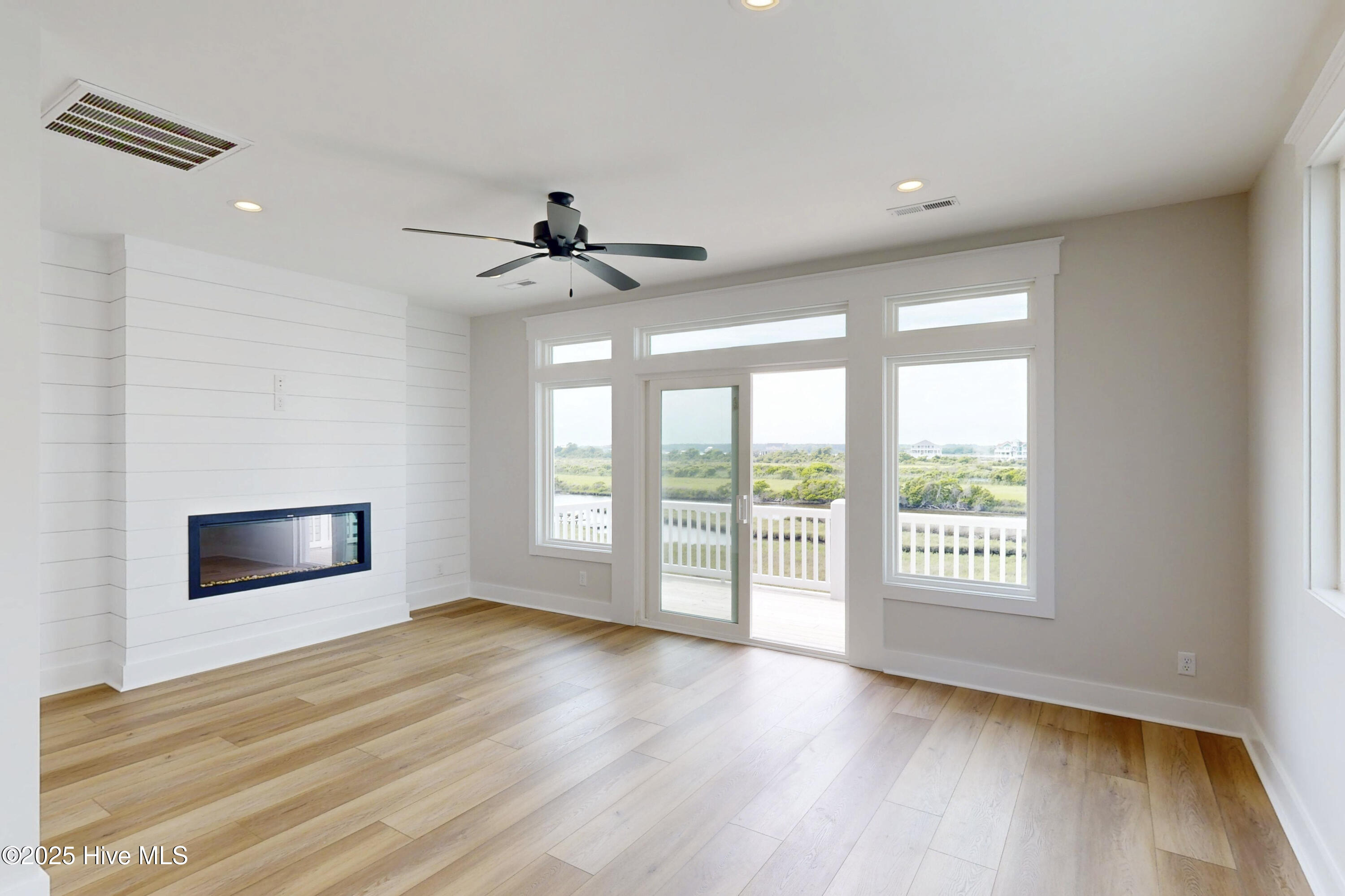 128 Sea Oaks Court