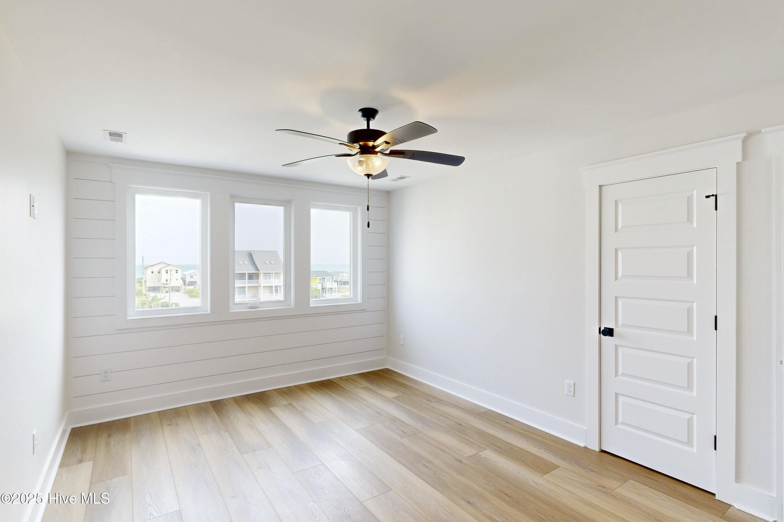 128 Sea Oaks Court