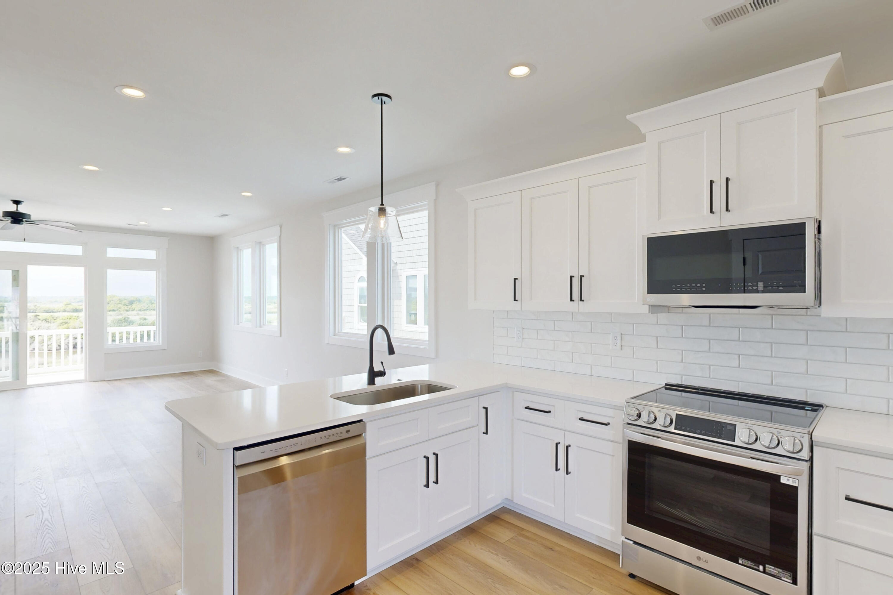 128 Sea Oaks Court