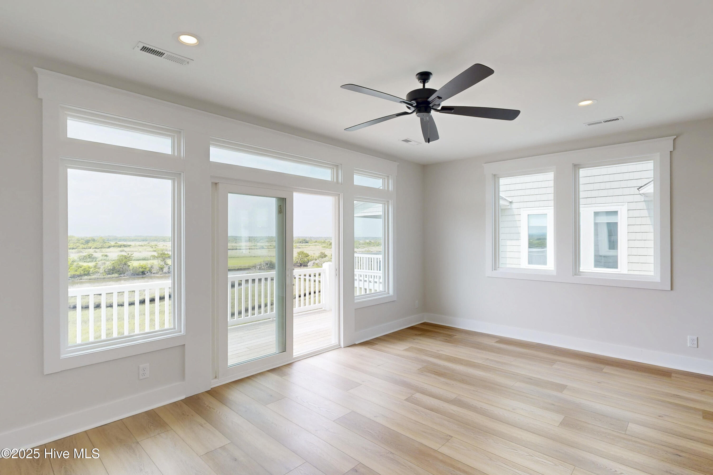 128 Sea Oaks Court