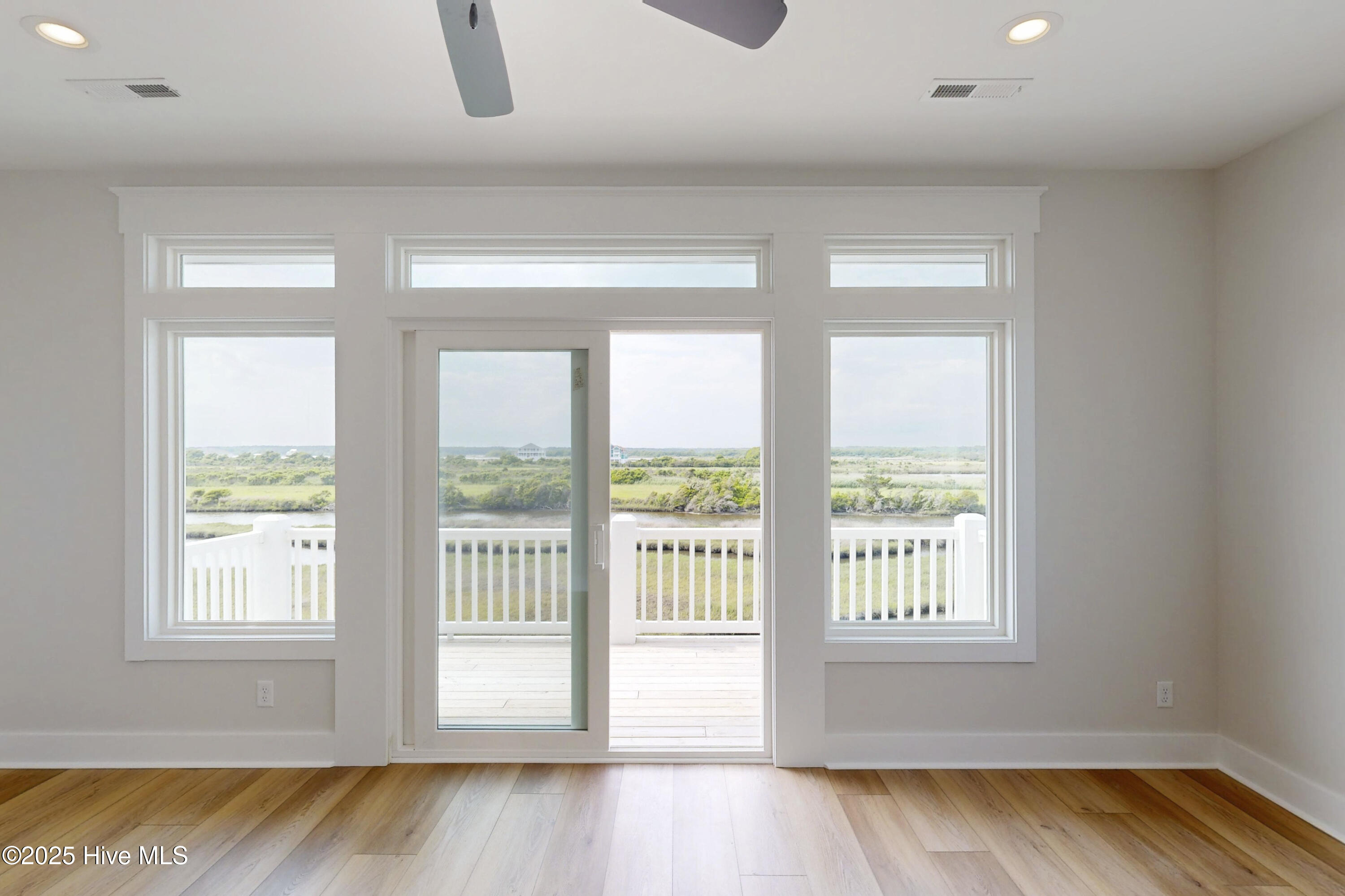 128 Sea Oaks Court