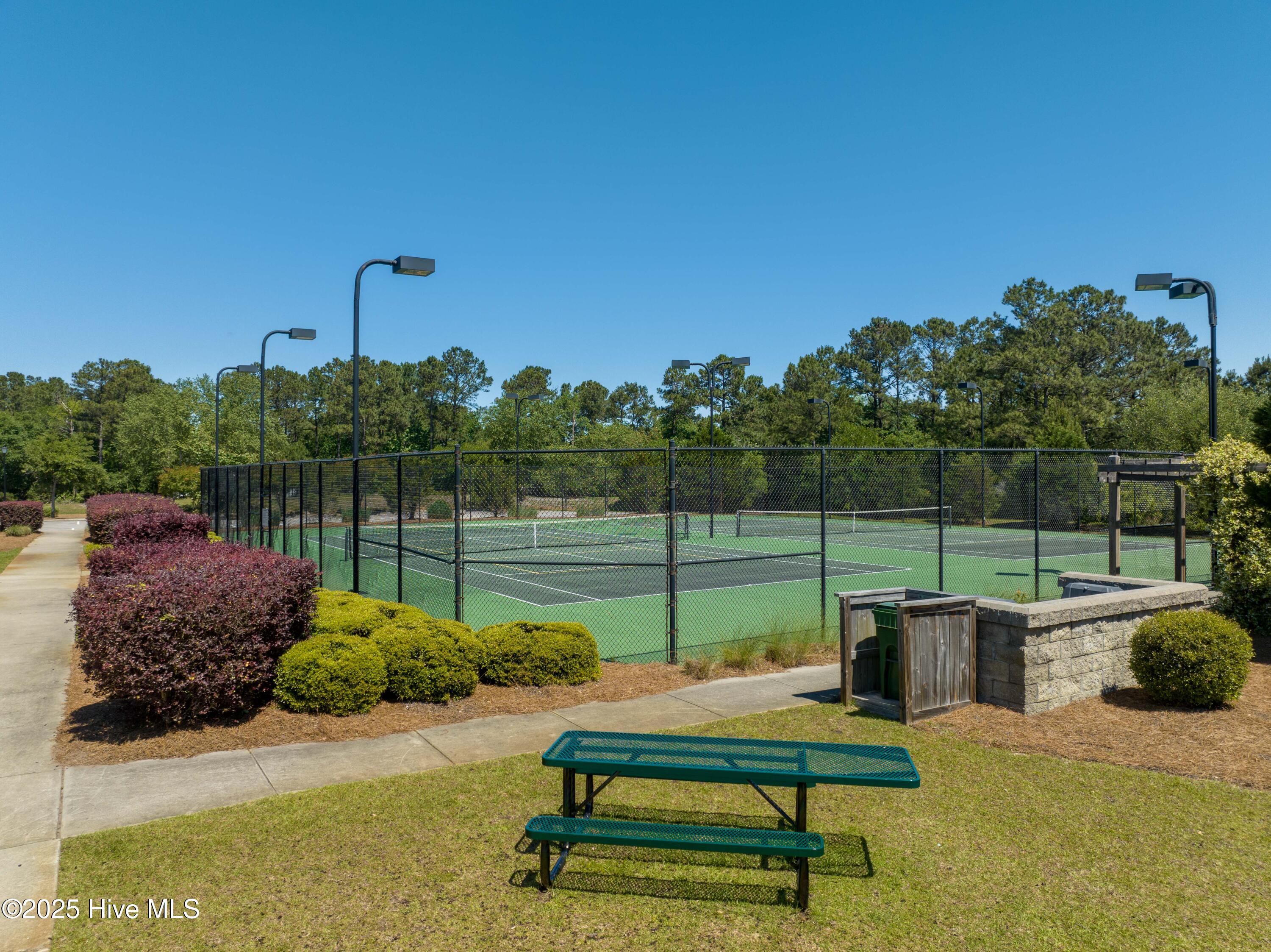 110 E Goldeneye Court