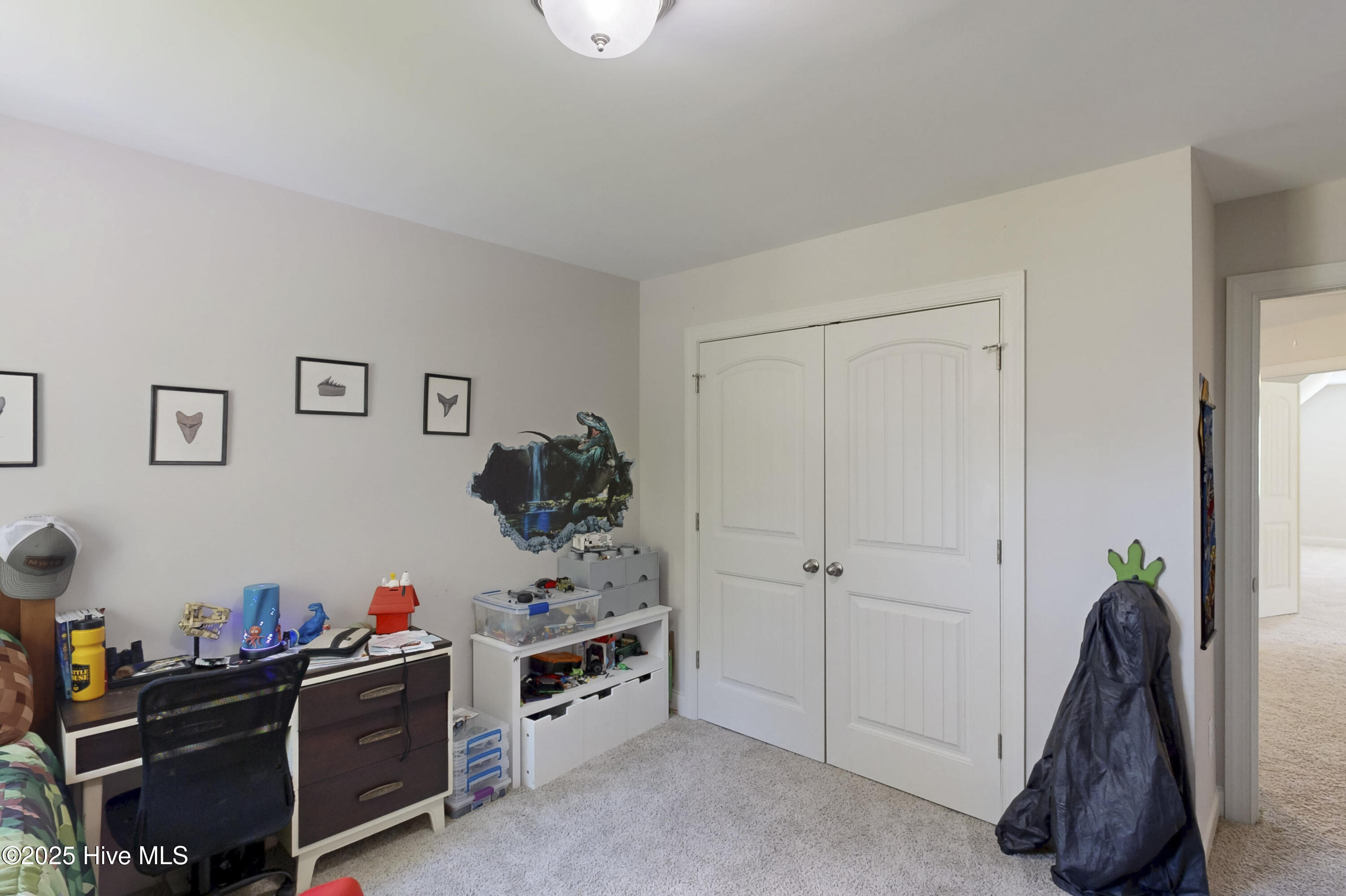 110 E Goldeneye Court