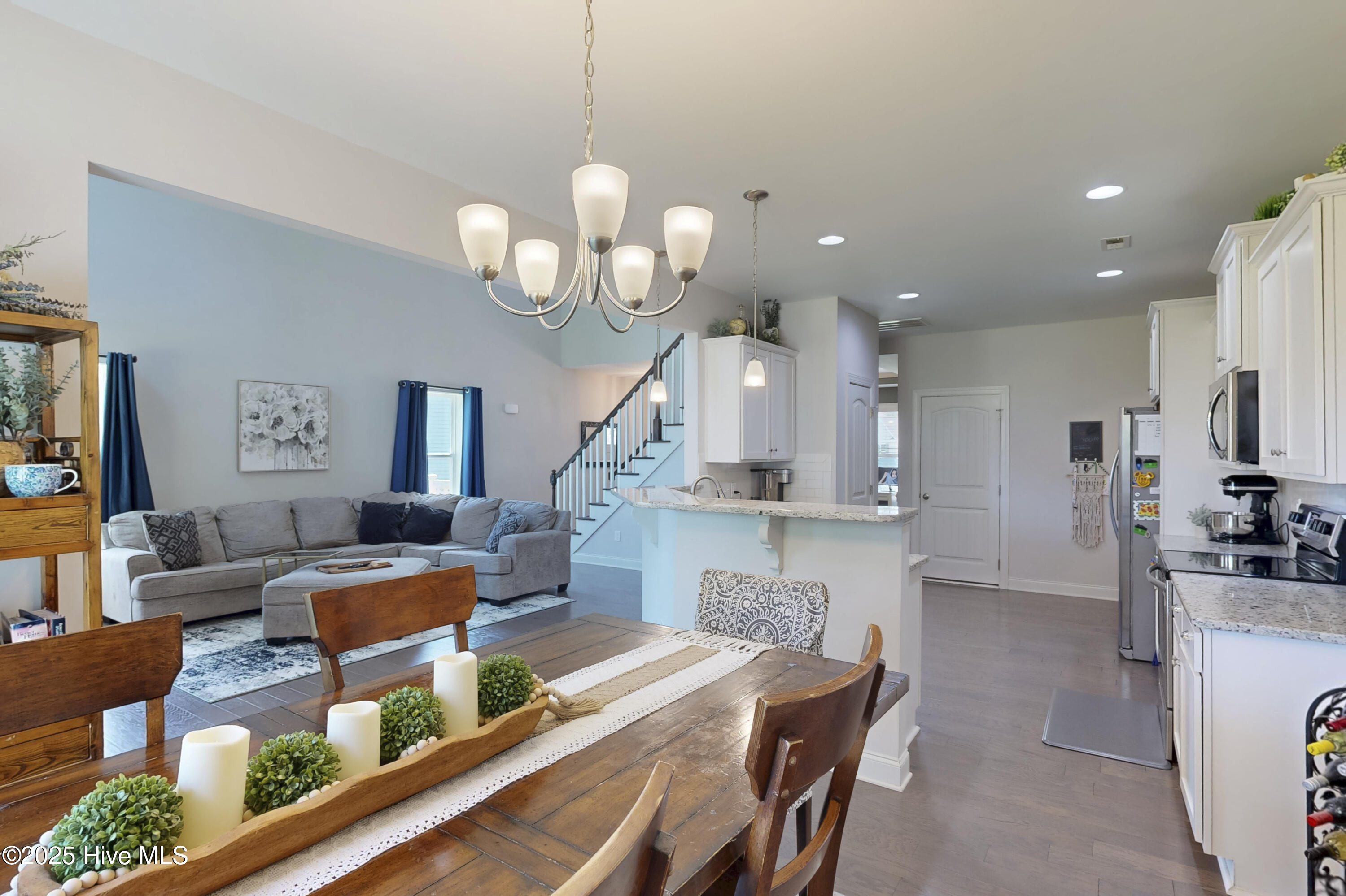 110 E Goldeneye Court