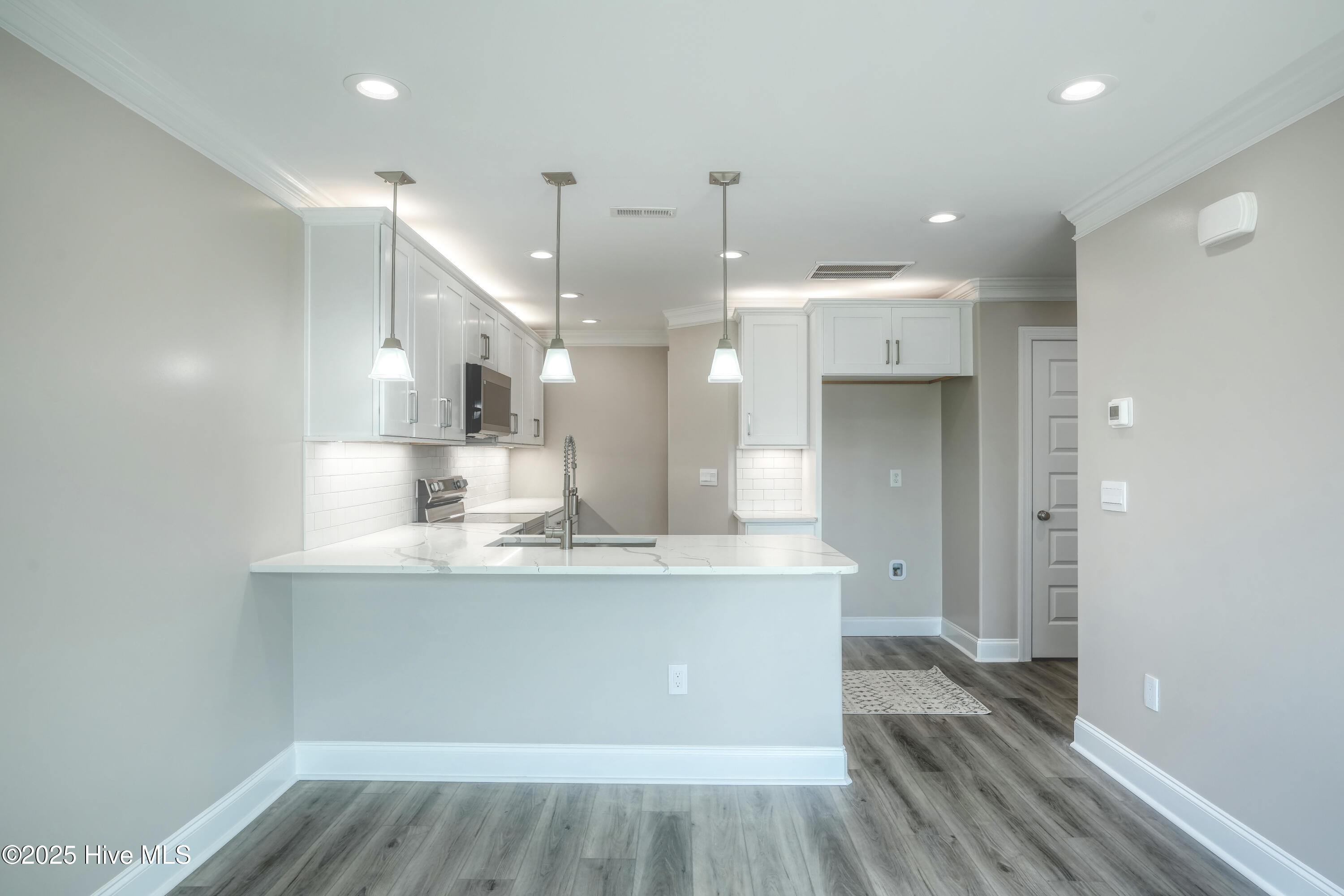 887 New River Inlet Road, 1