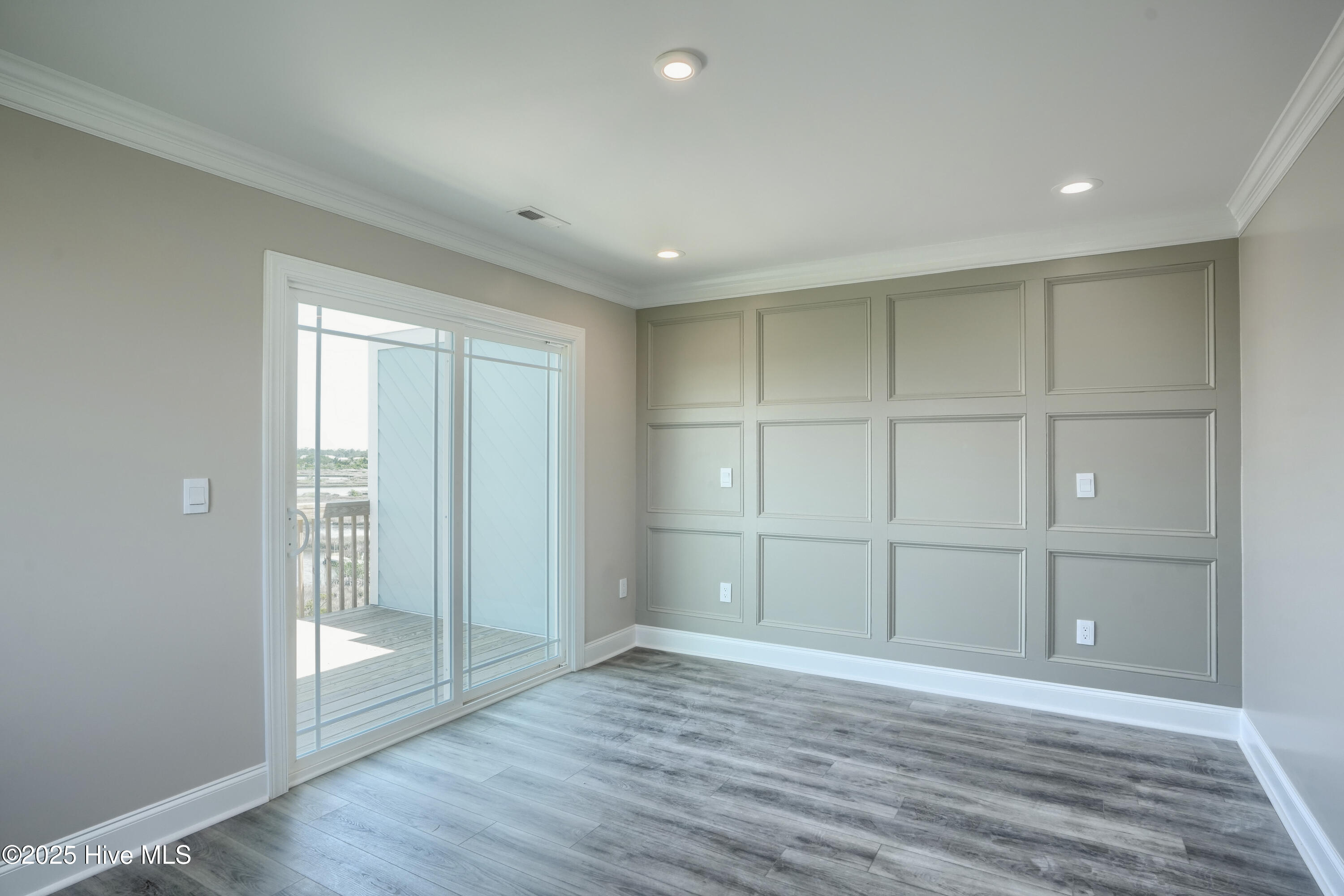 887 New River Inlet Road, 1