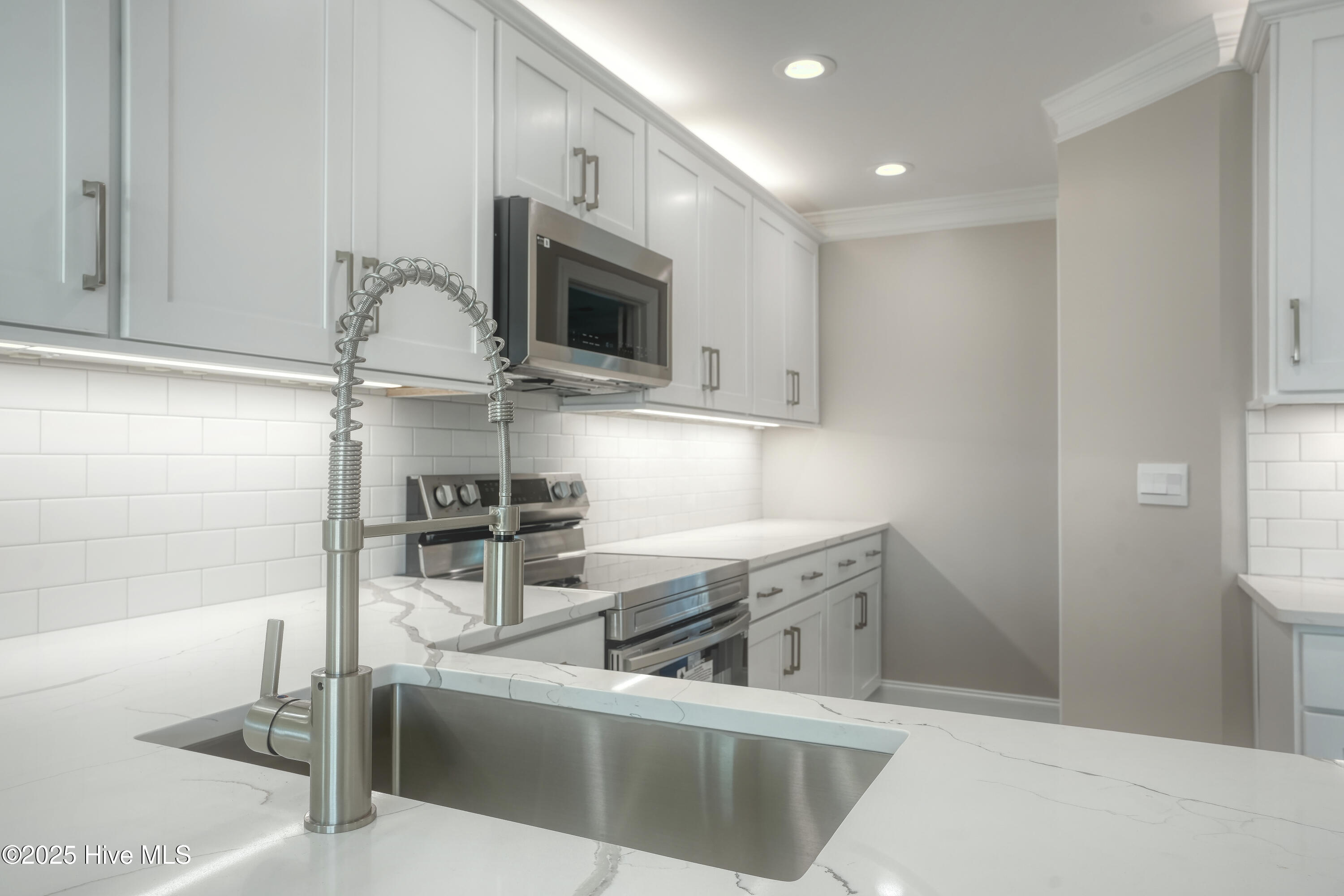 887 New River Inlet Road, 1