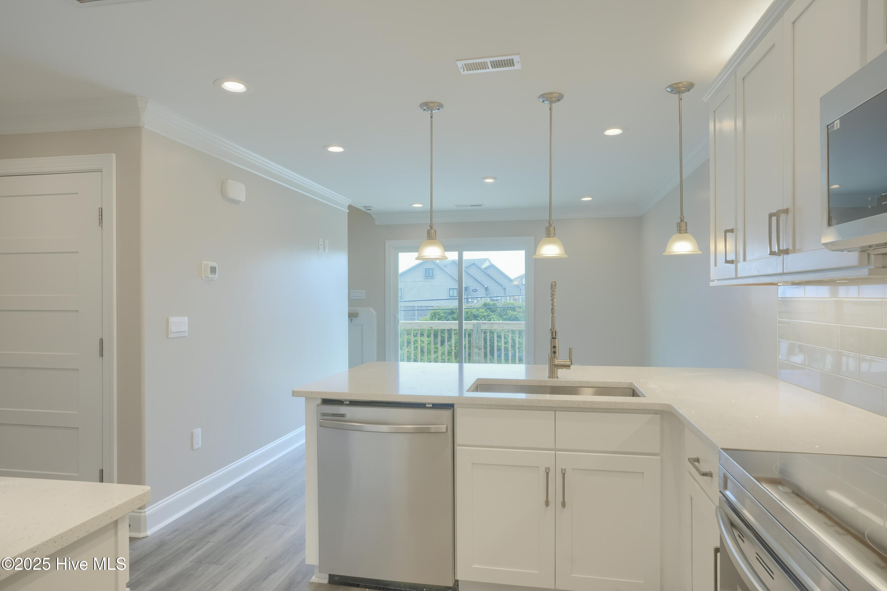 887 New River Inlet Road, 2