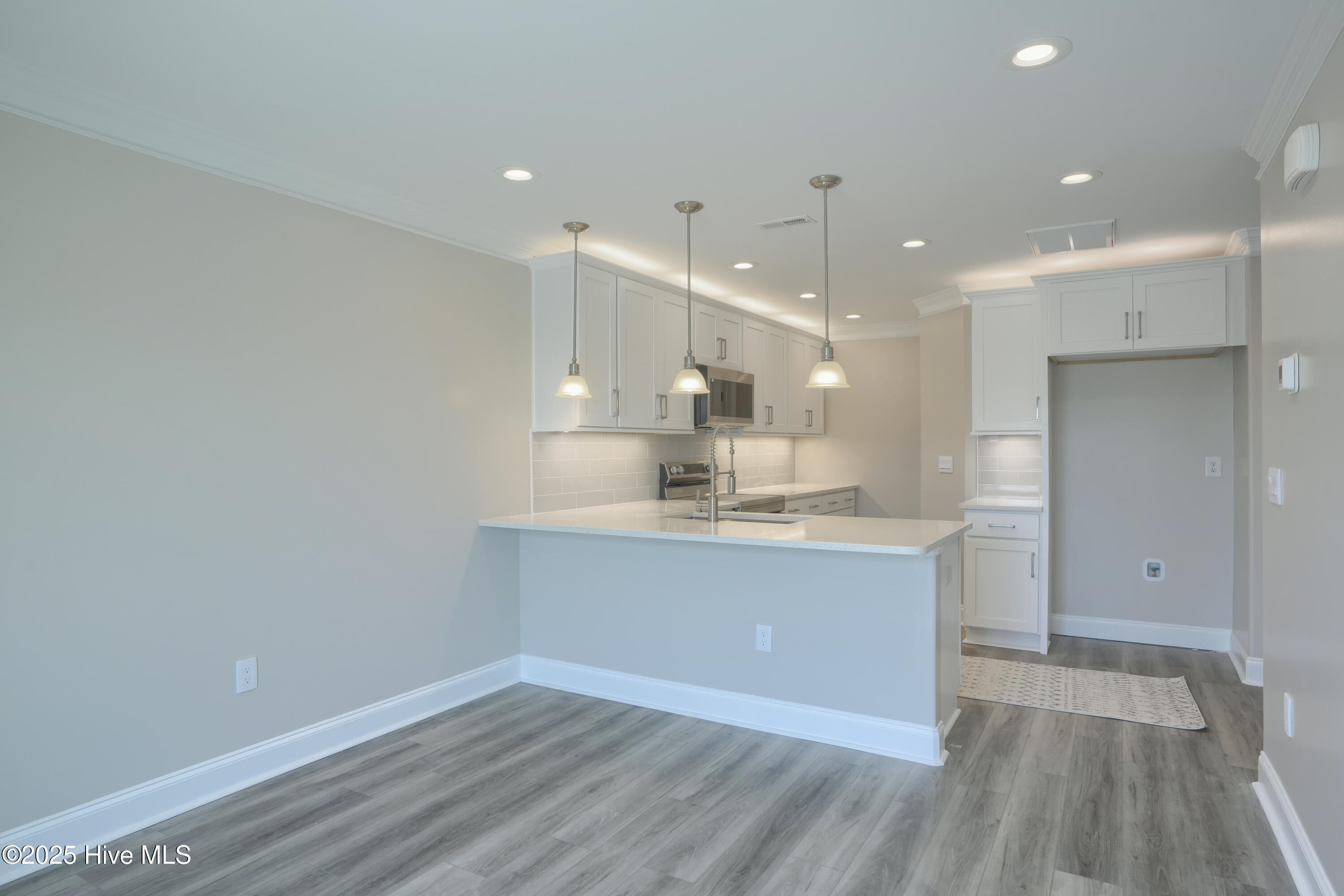 887 New River Inlet Road, 2