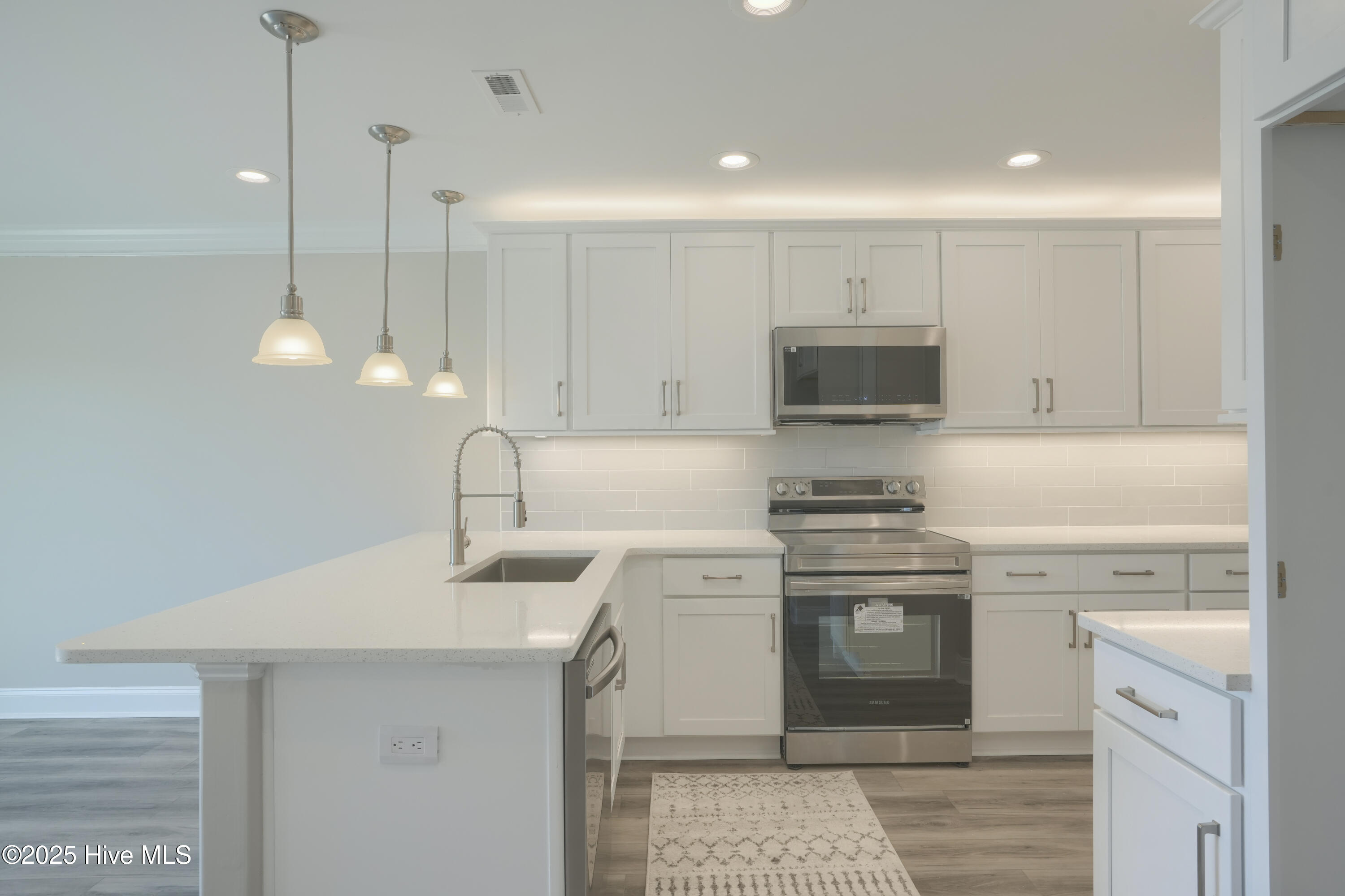 887 New River Inlet Road, 2