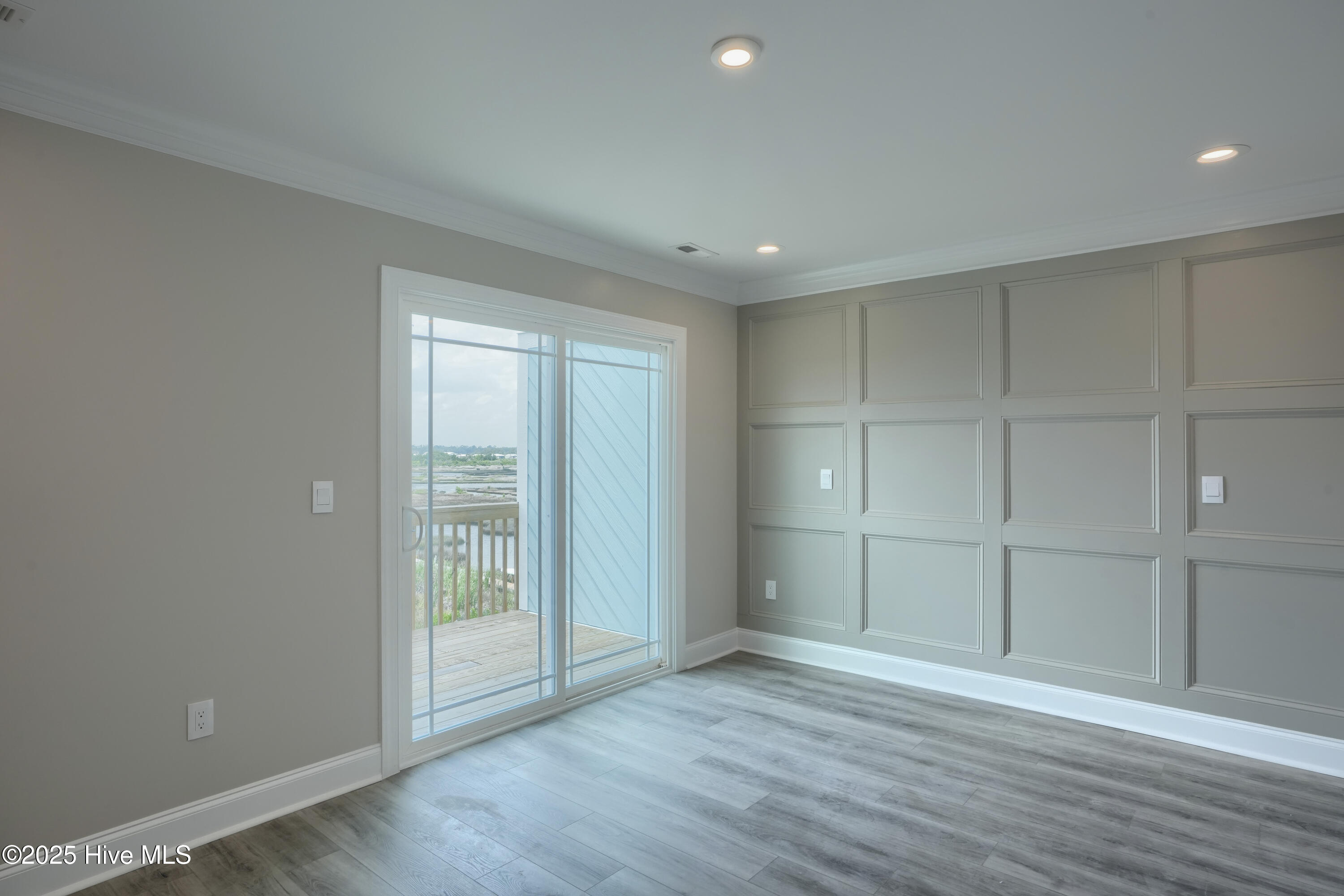 887 New River Inlet Road, 2