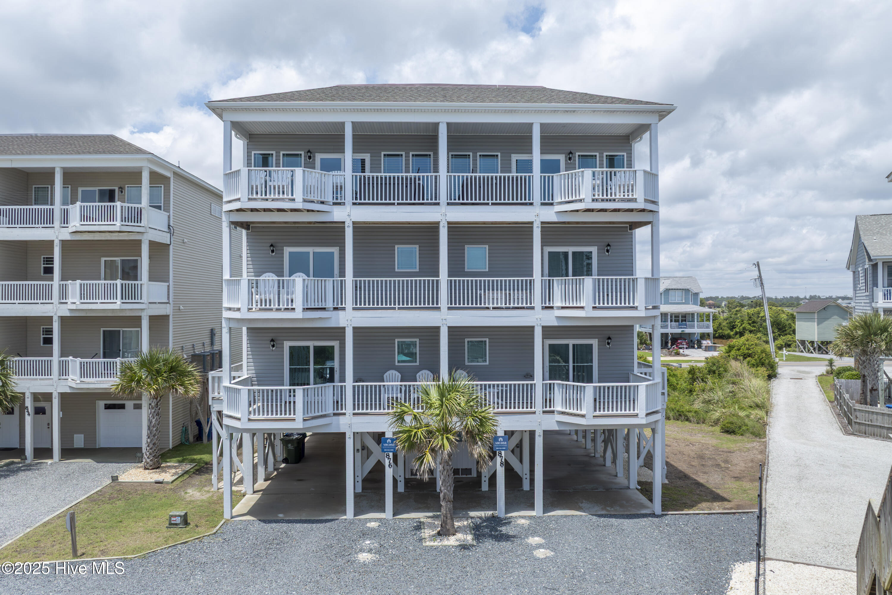 876-878 Villas Drive