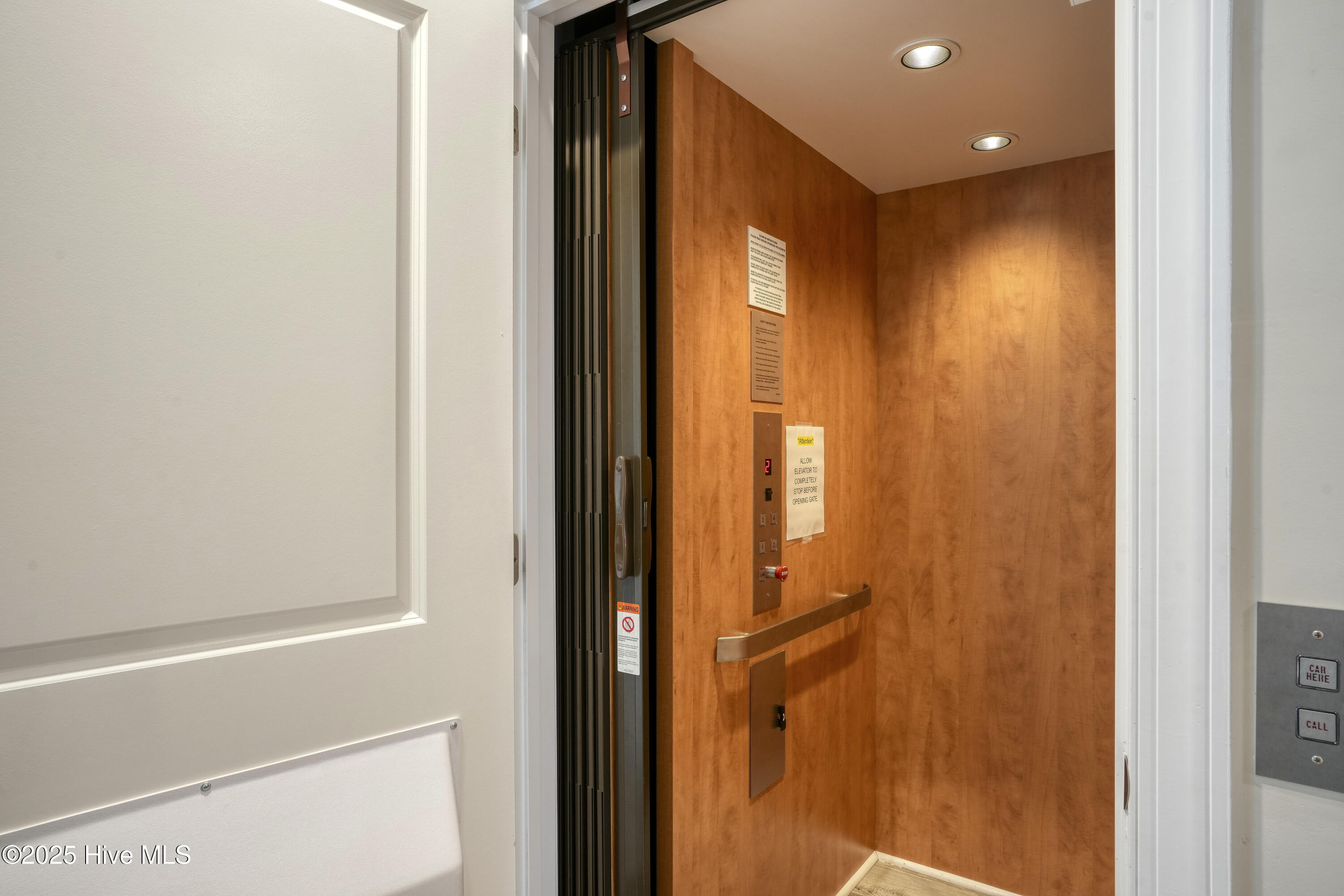 876-878 Villas Drive