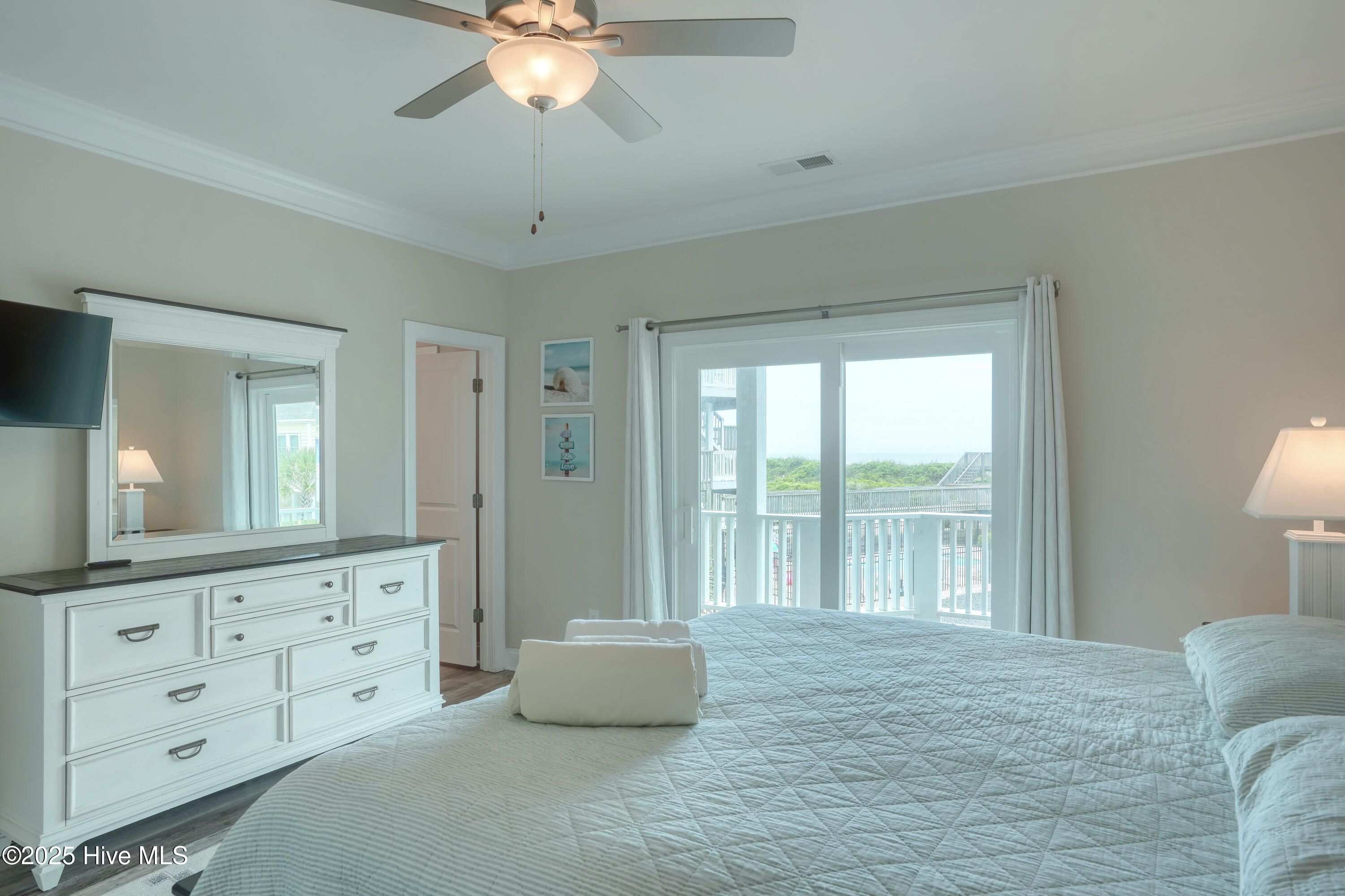 876-878 Villas Drive