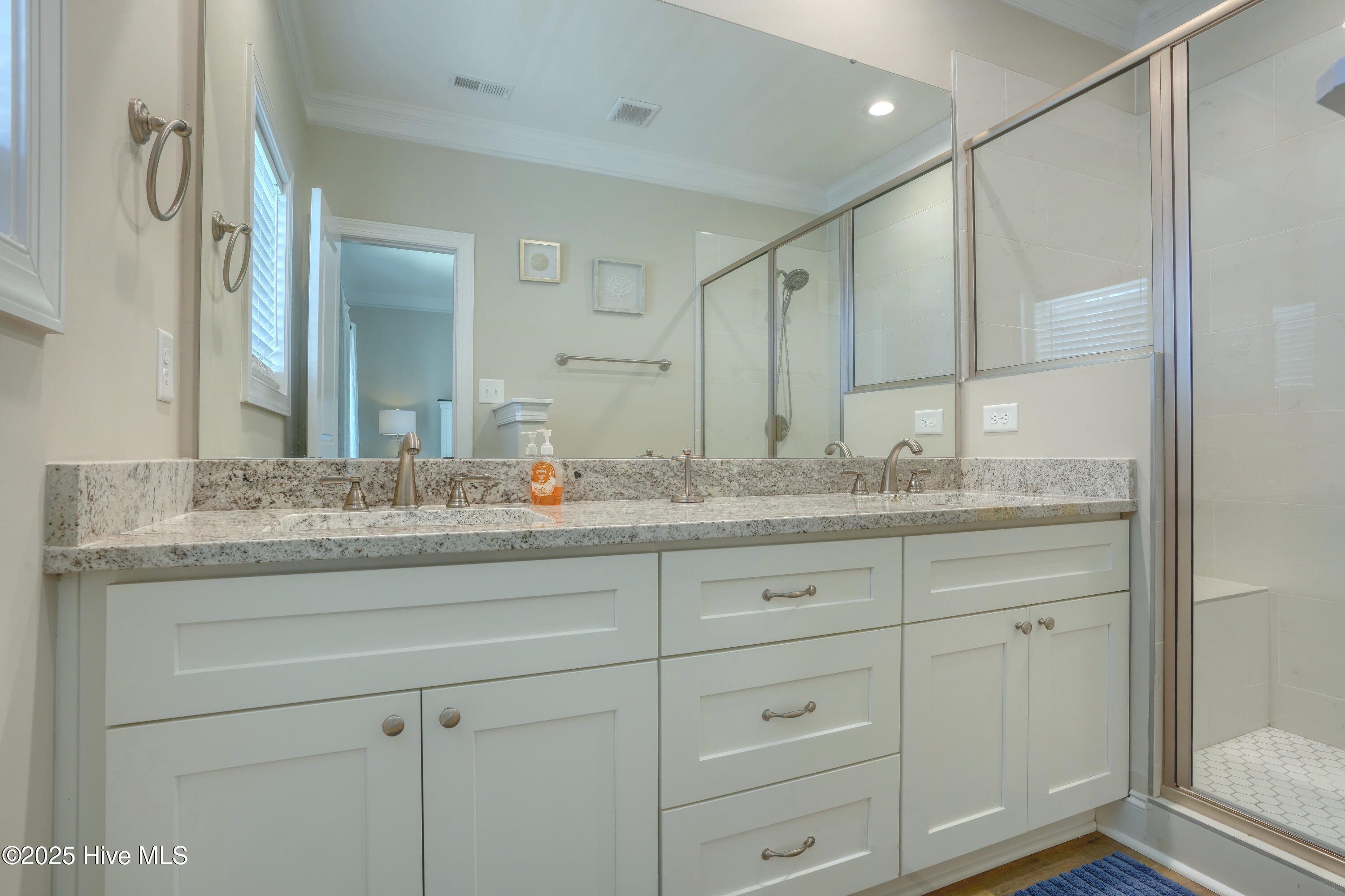 876-878 Villas Drive