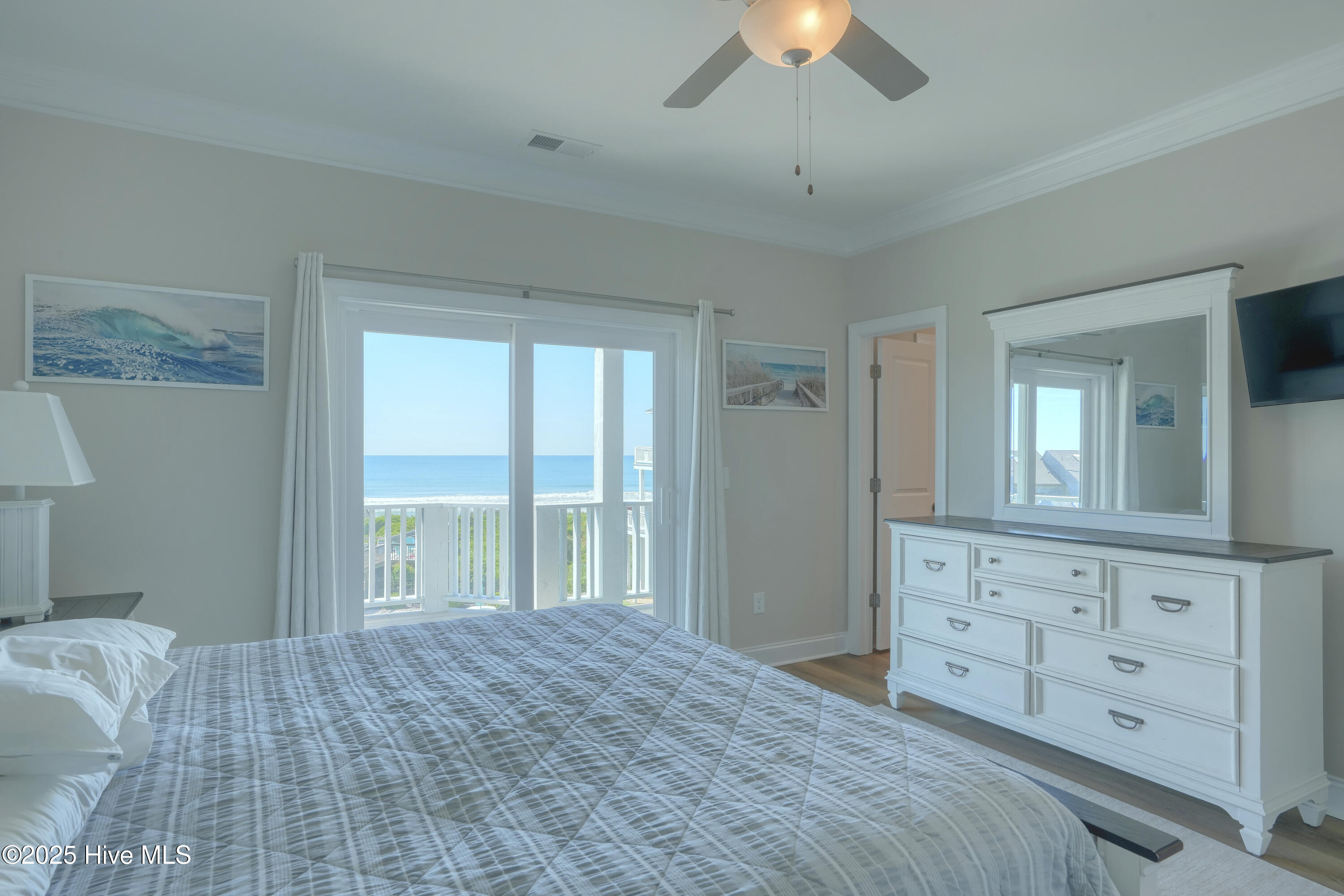 876-878 Villas Drive