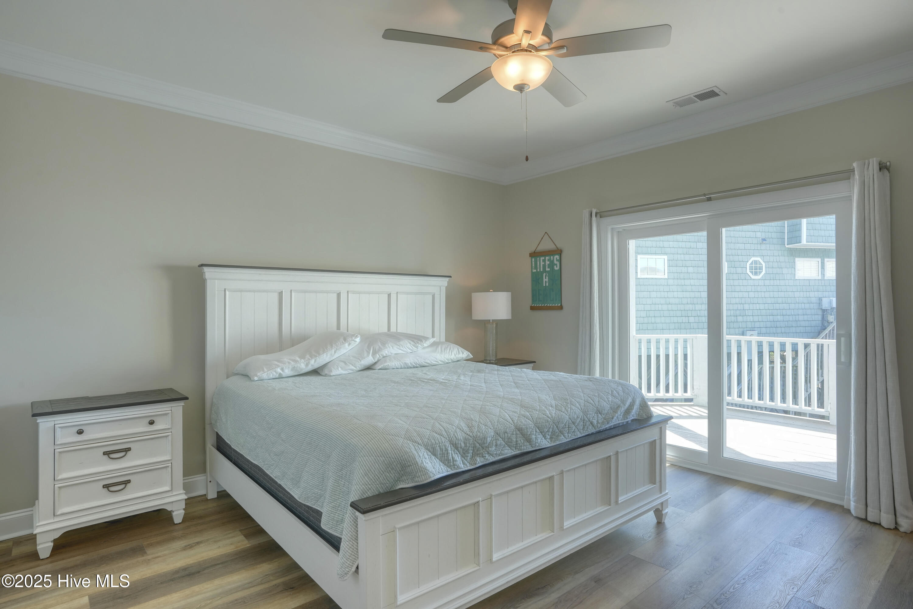 876-878 Villas Drive