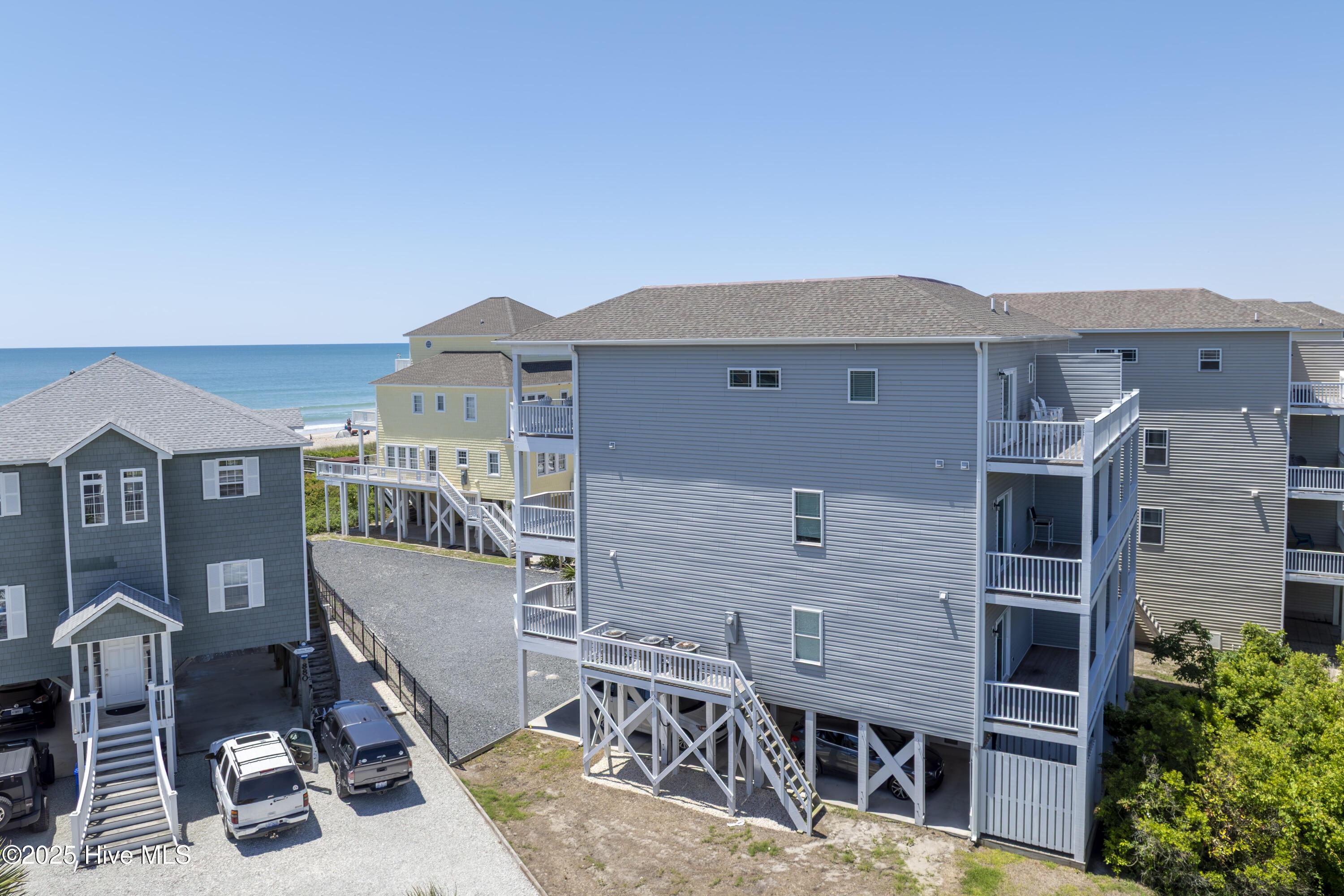 876-878 Villas Drive