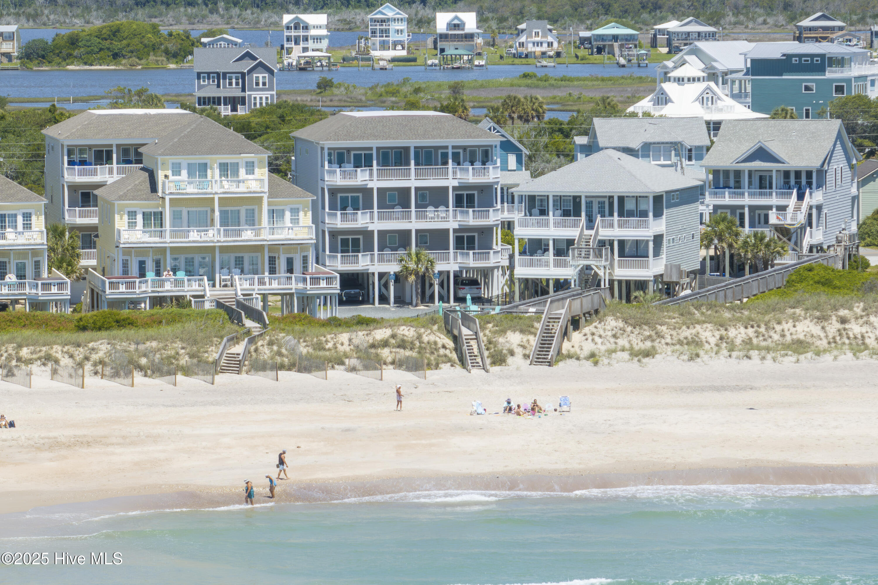 876 Villas Drive