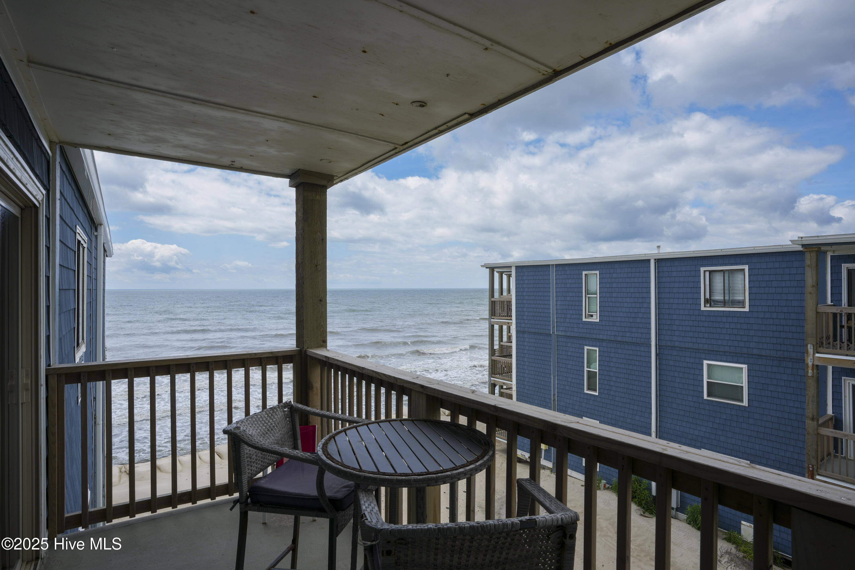 2210 New River Inlet Road, 360
