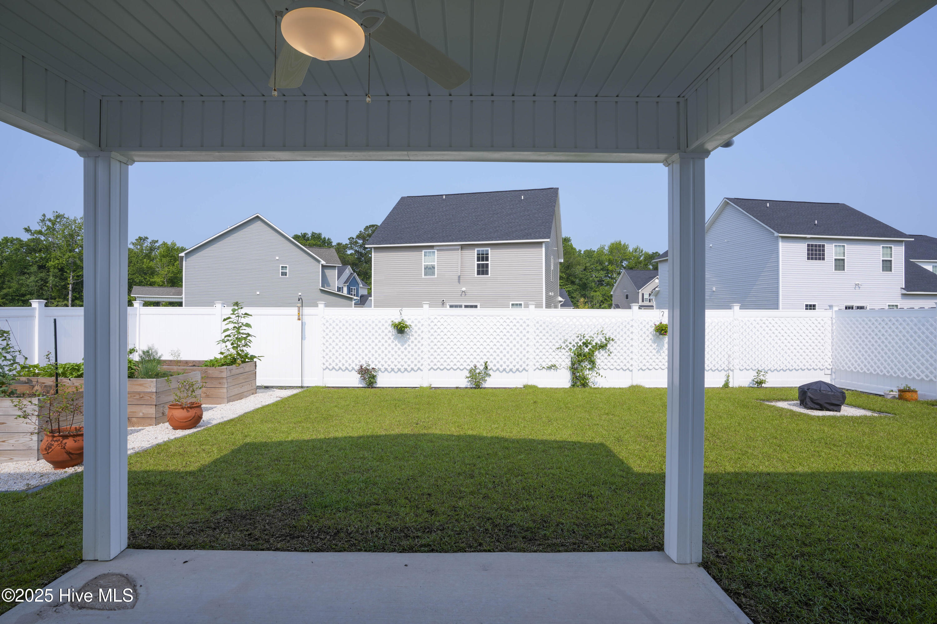 524 White Shoal Way