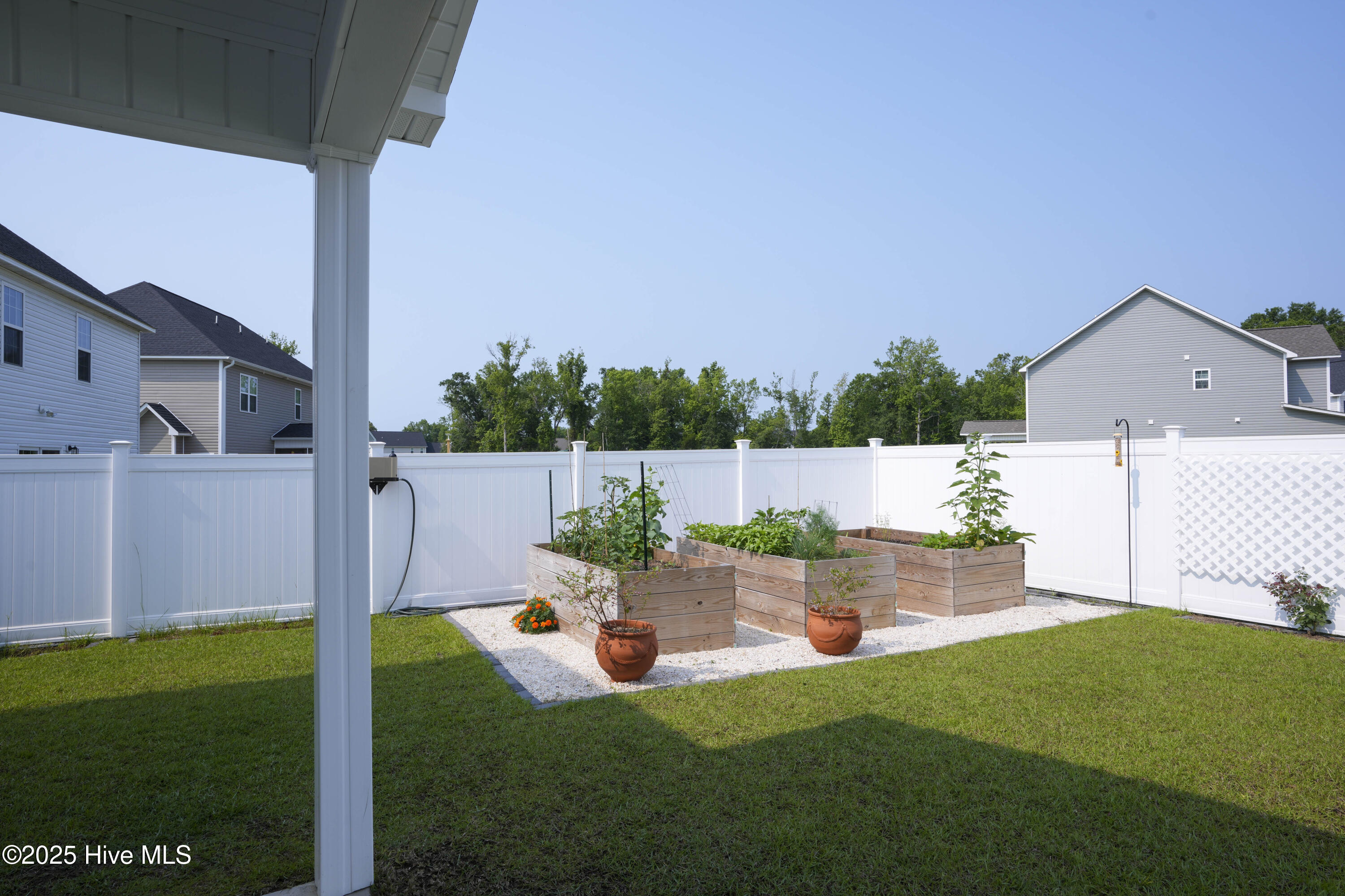 524 White Shoal Way