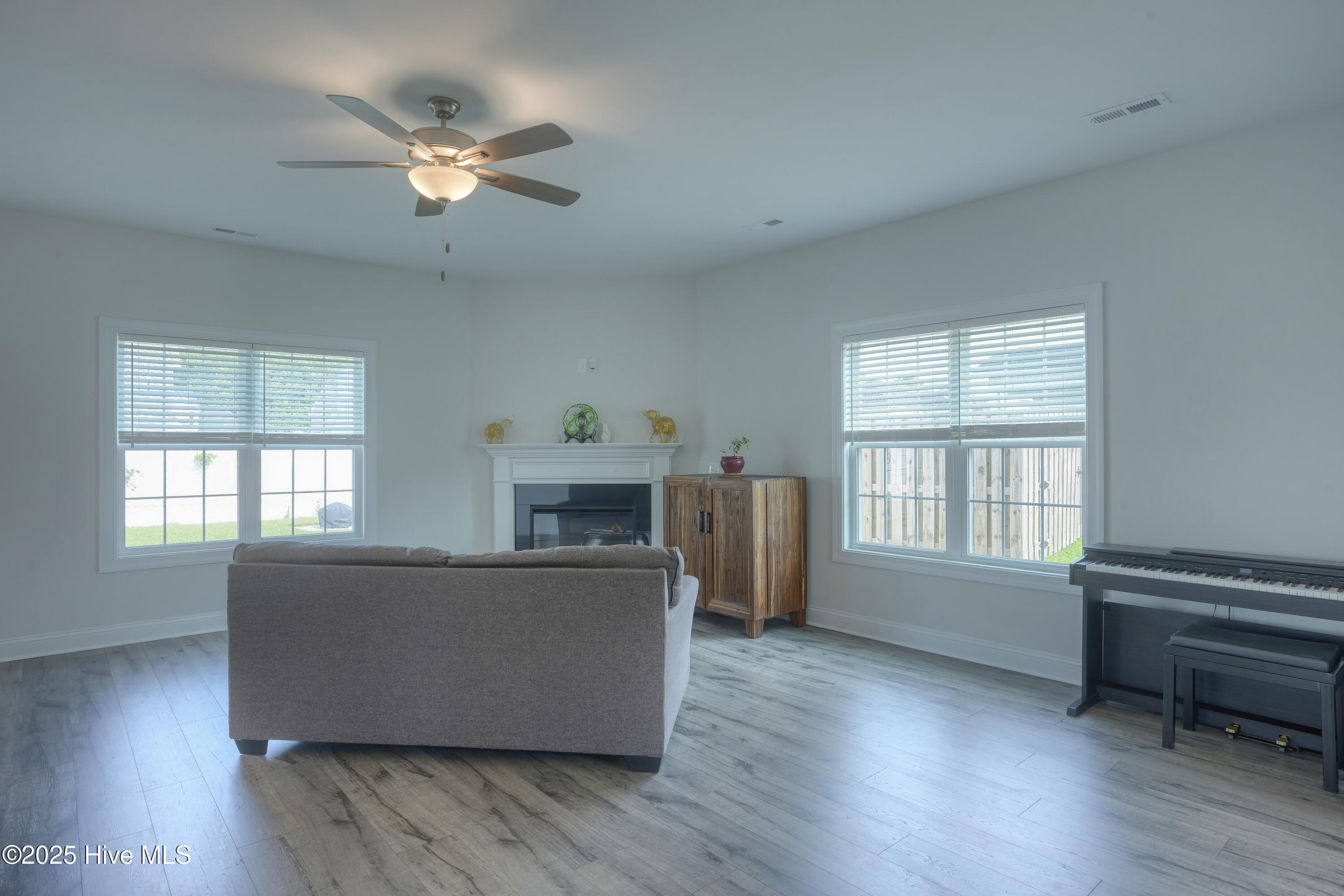 524 White Shoal Way