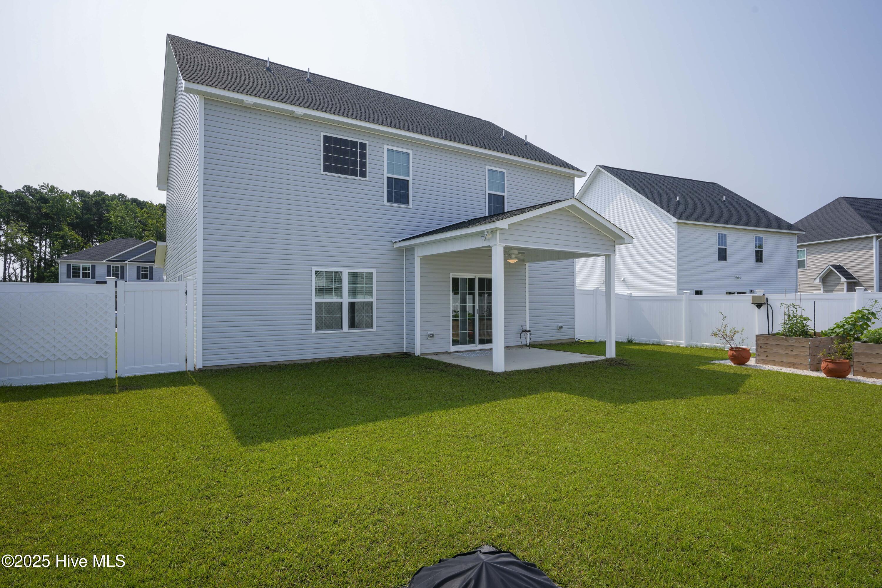 524 White Shoal Way