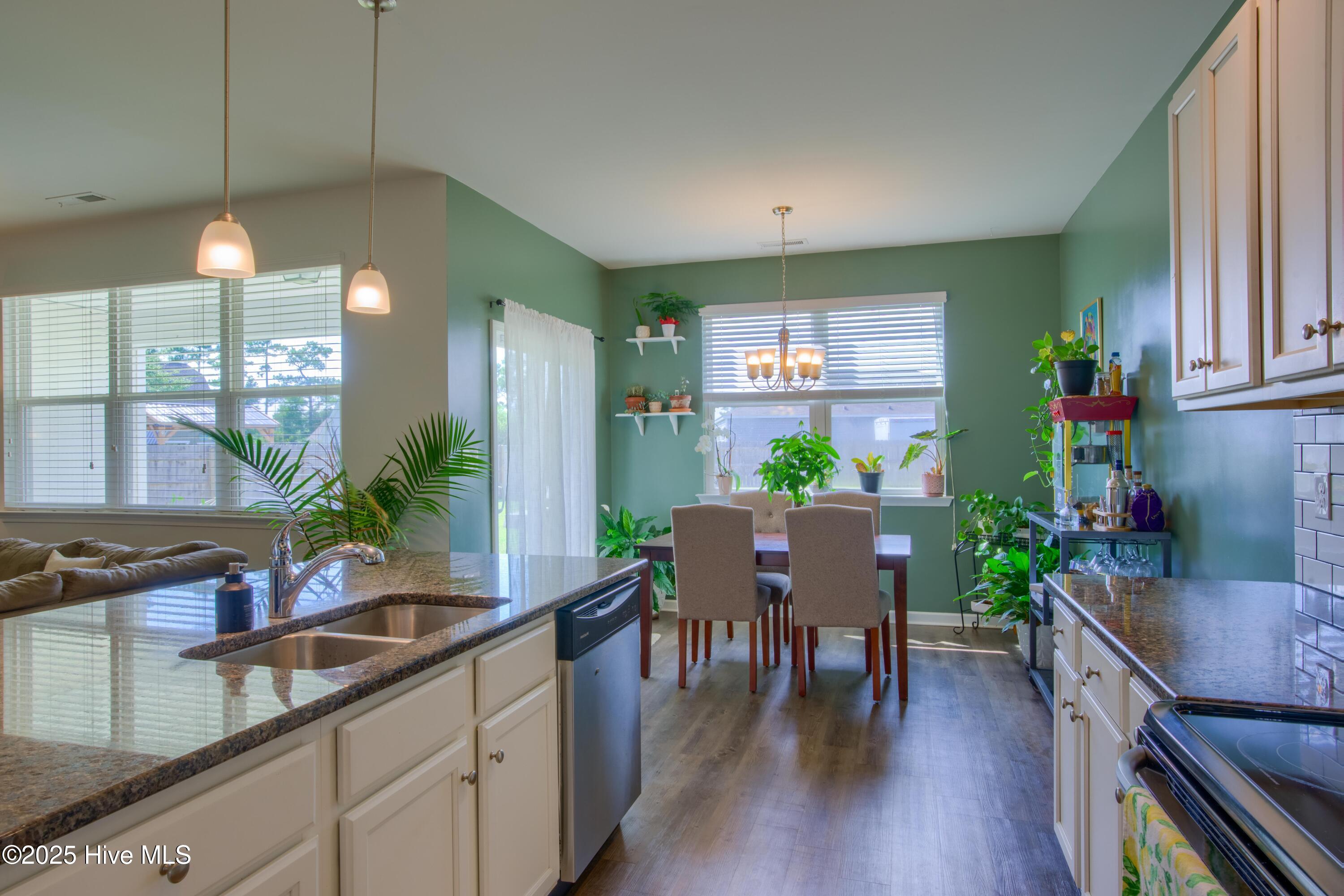 402 Saxby Way