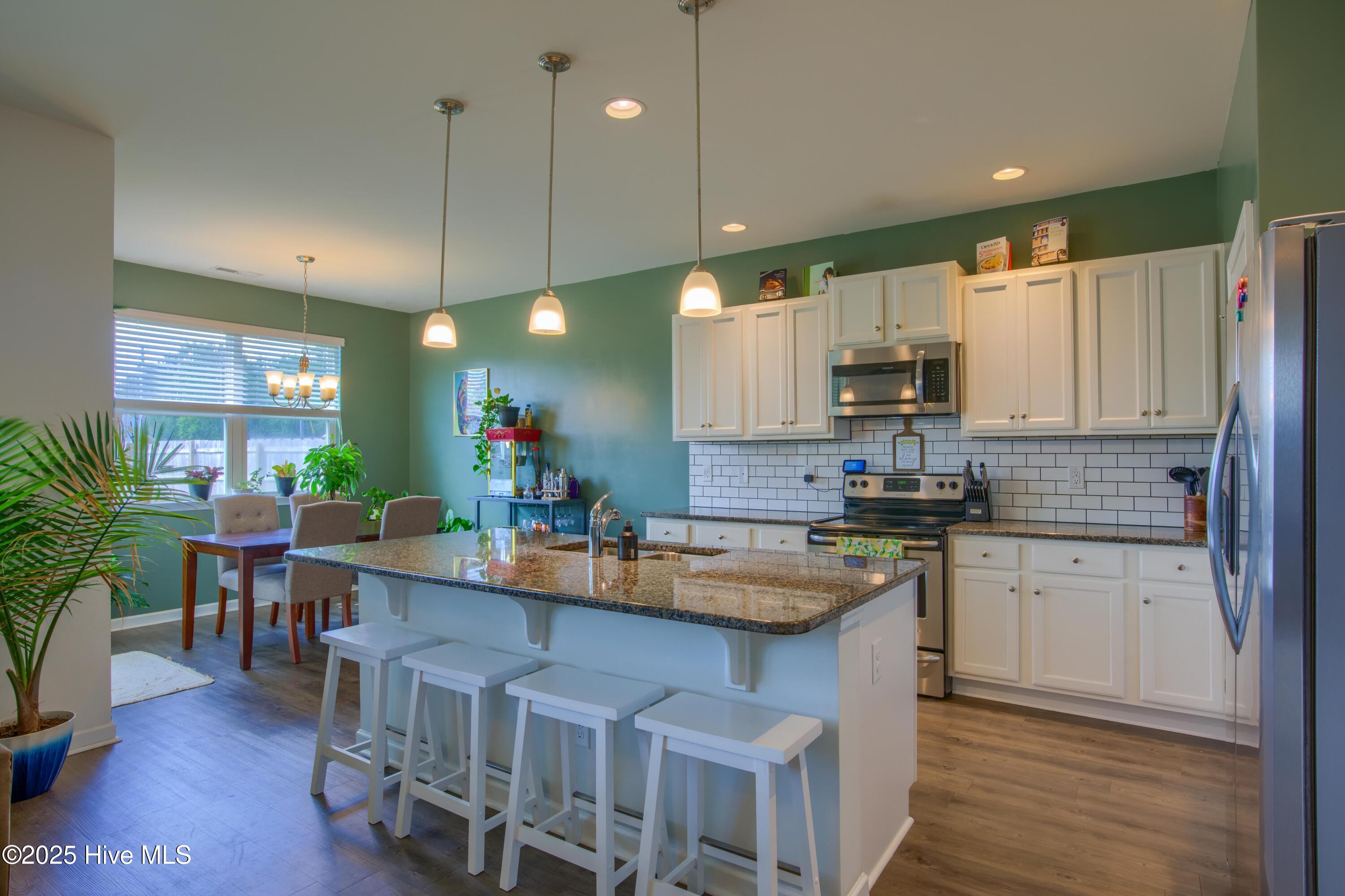 402 Saxby Way
