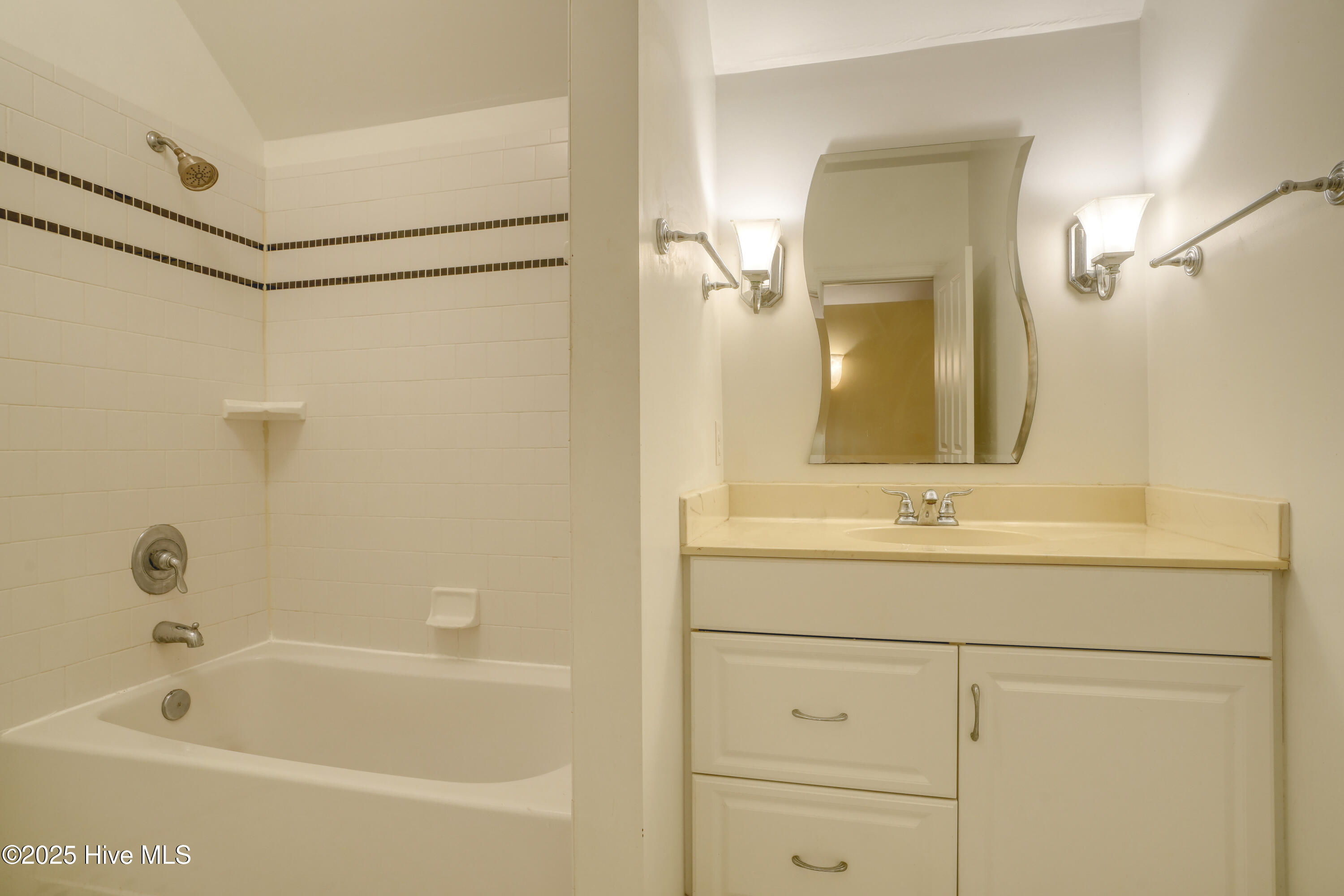 2790 Scotts Hill Loop Road