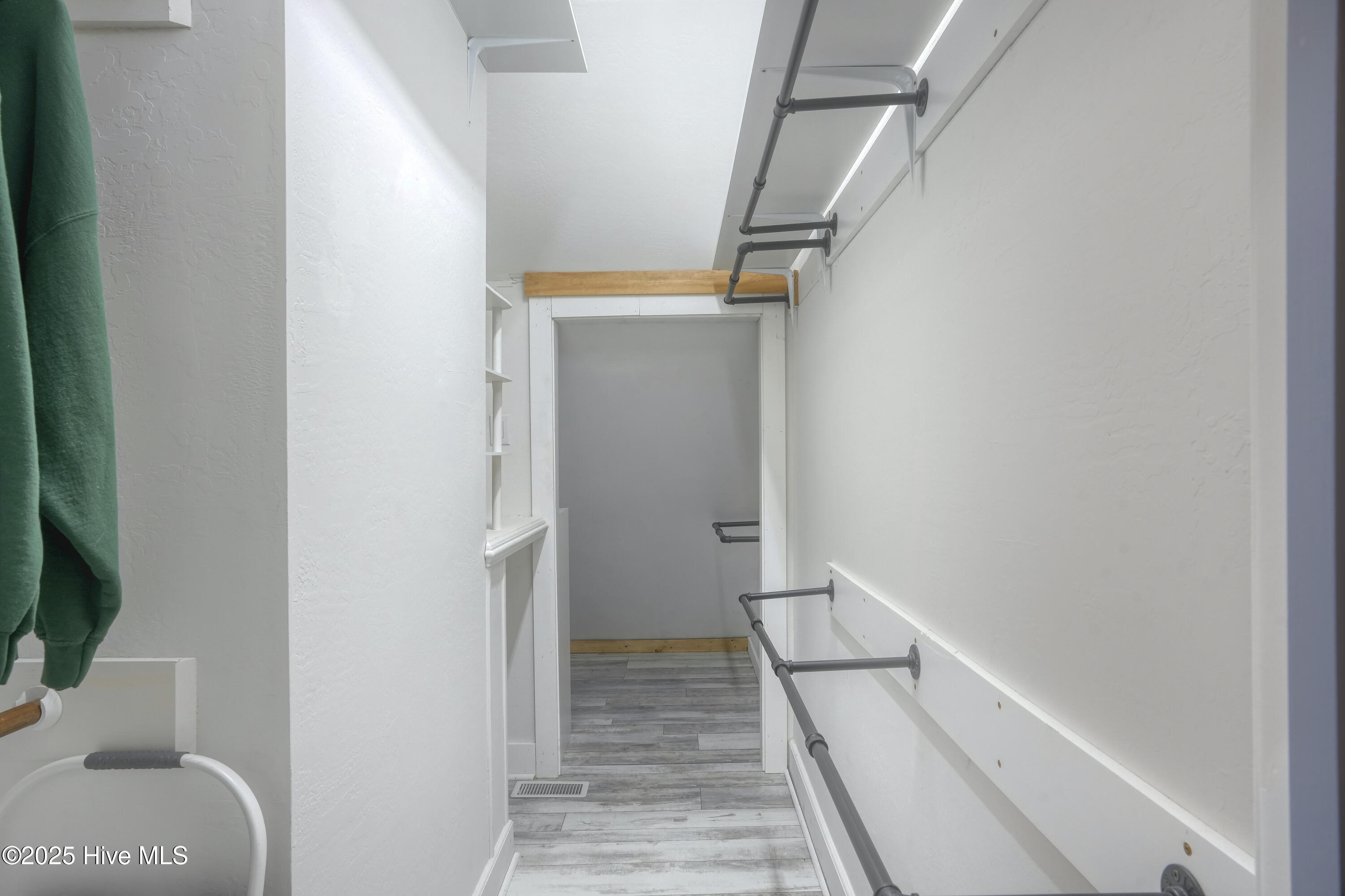 4 Hunter Heath Drive