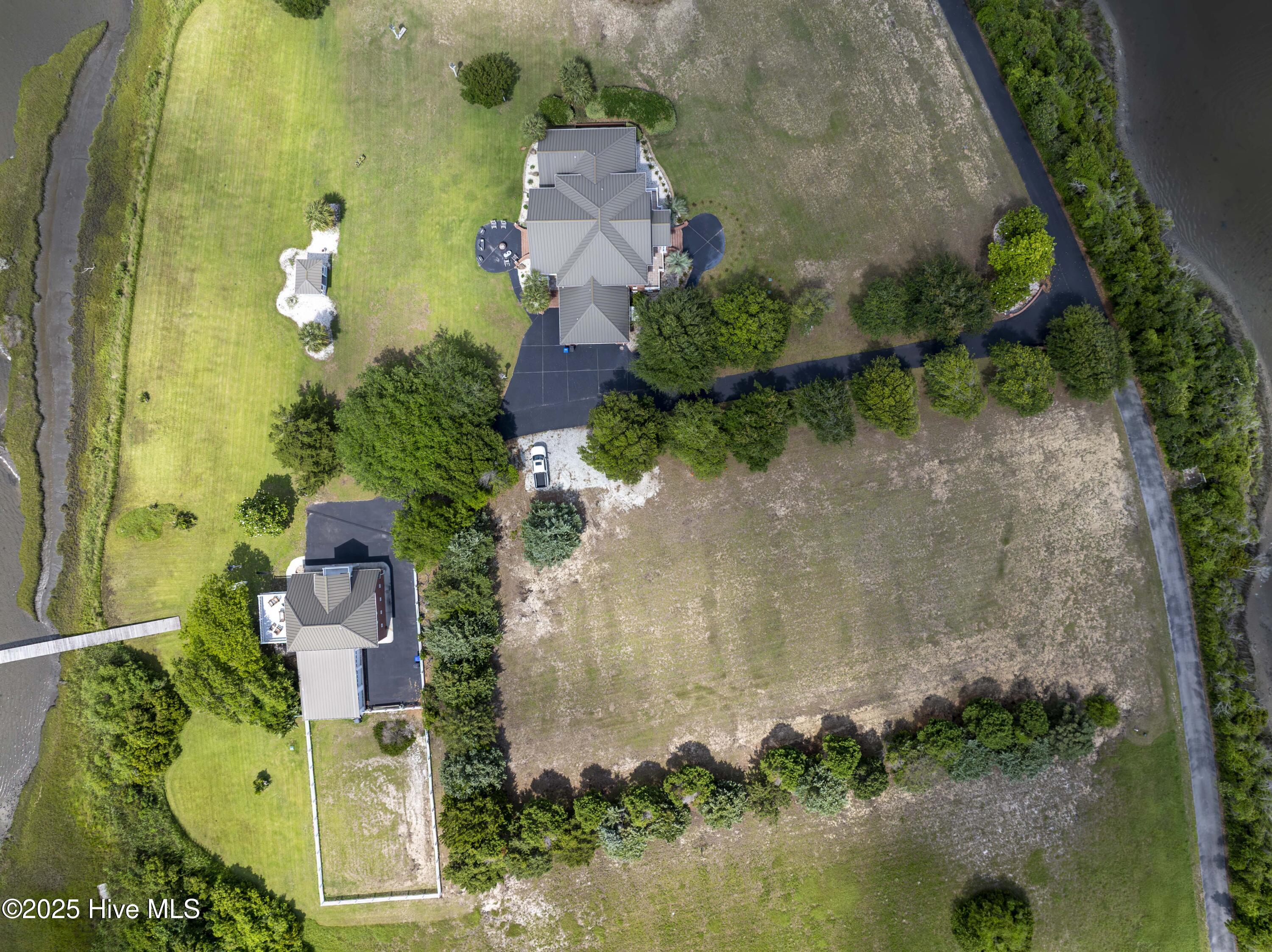 4 Hunter Heath Drive