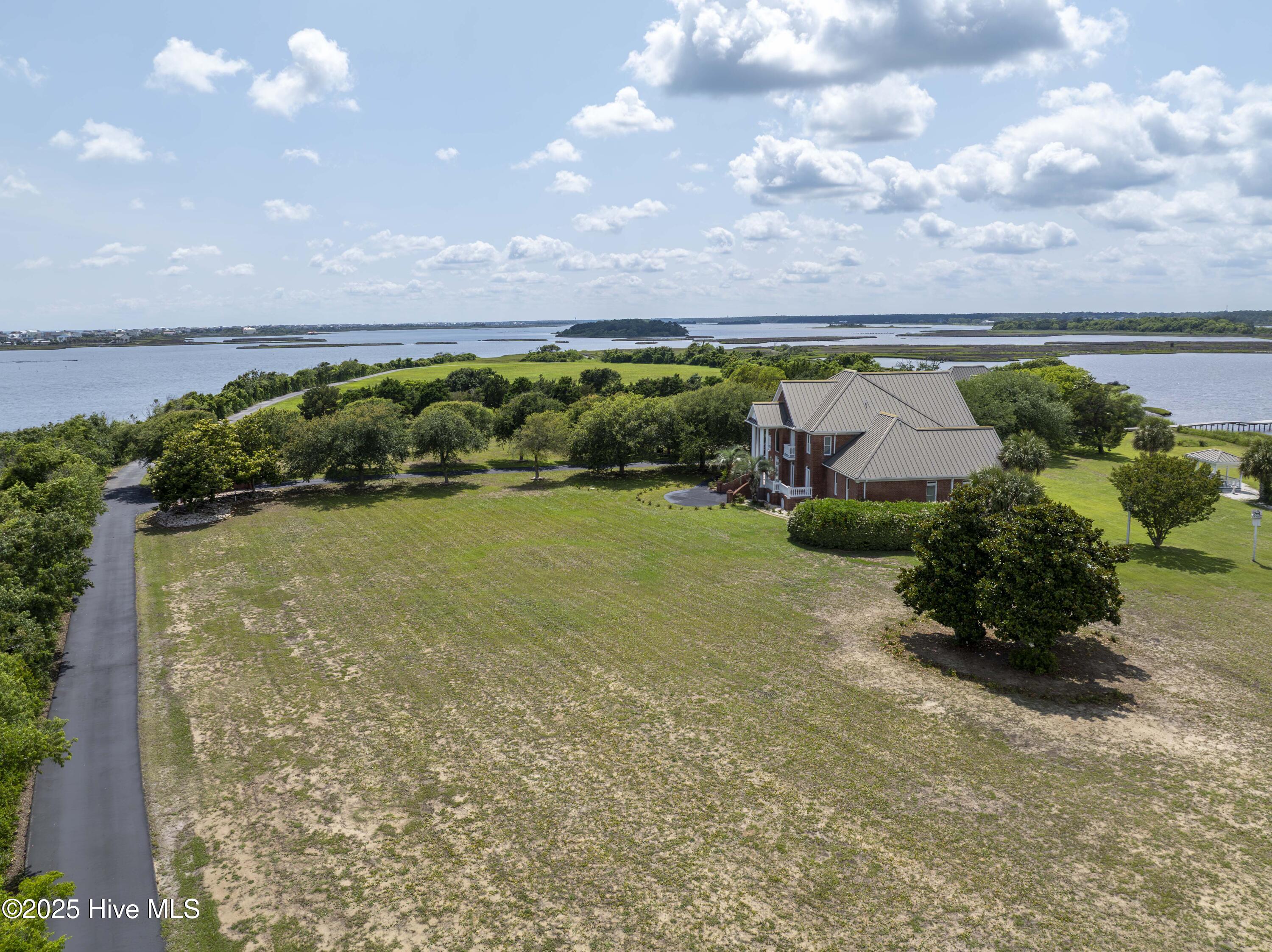 4 Hunter Heath Drive