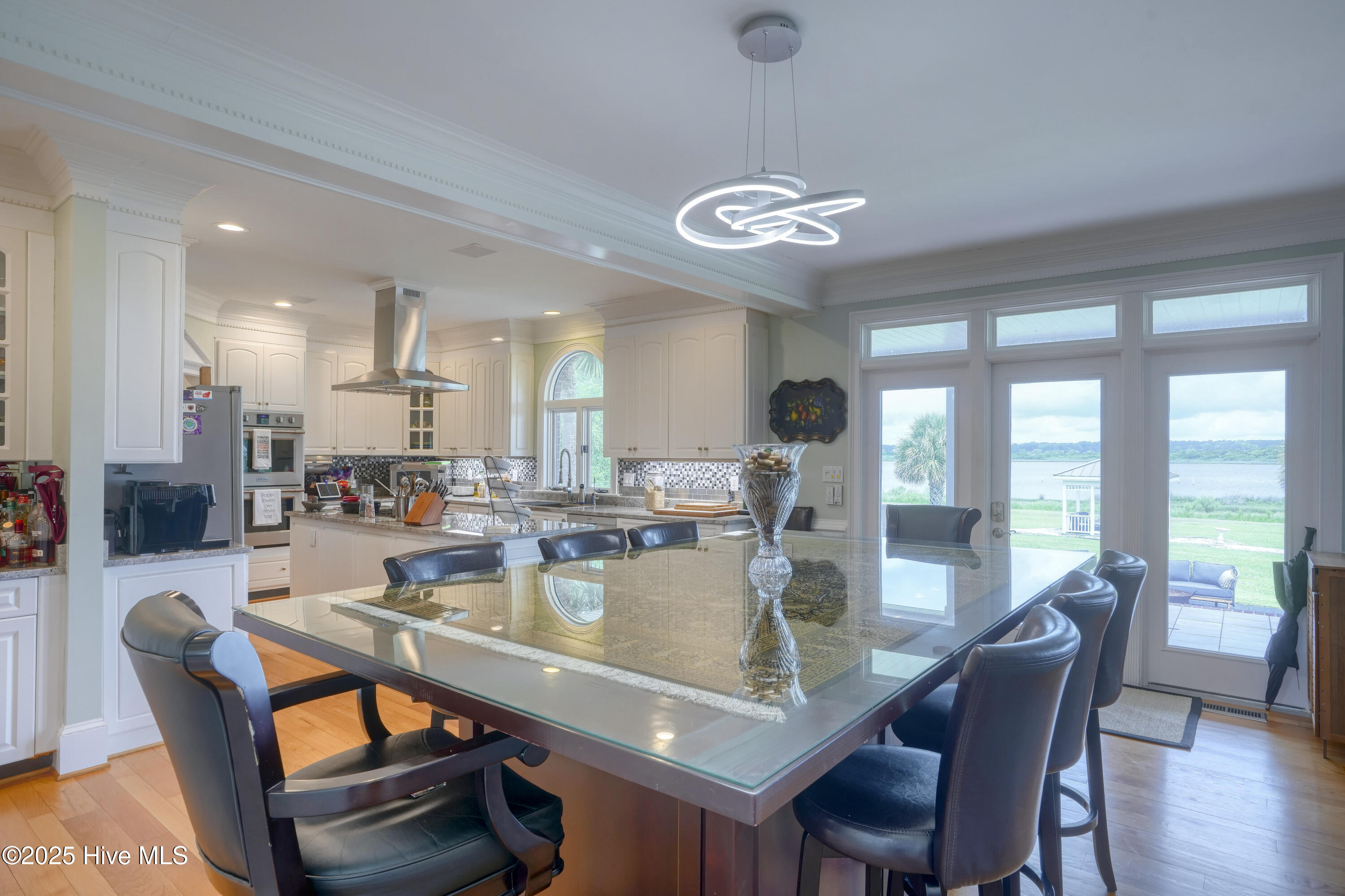 4 Hunter Heath Drive