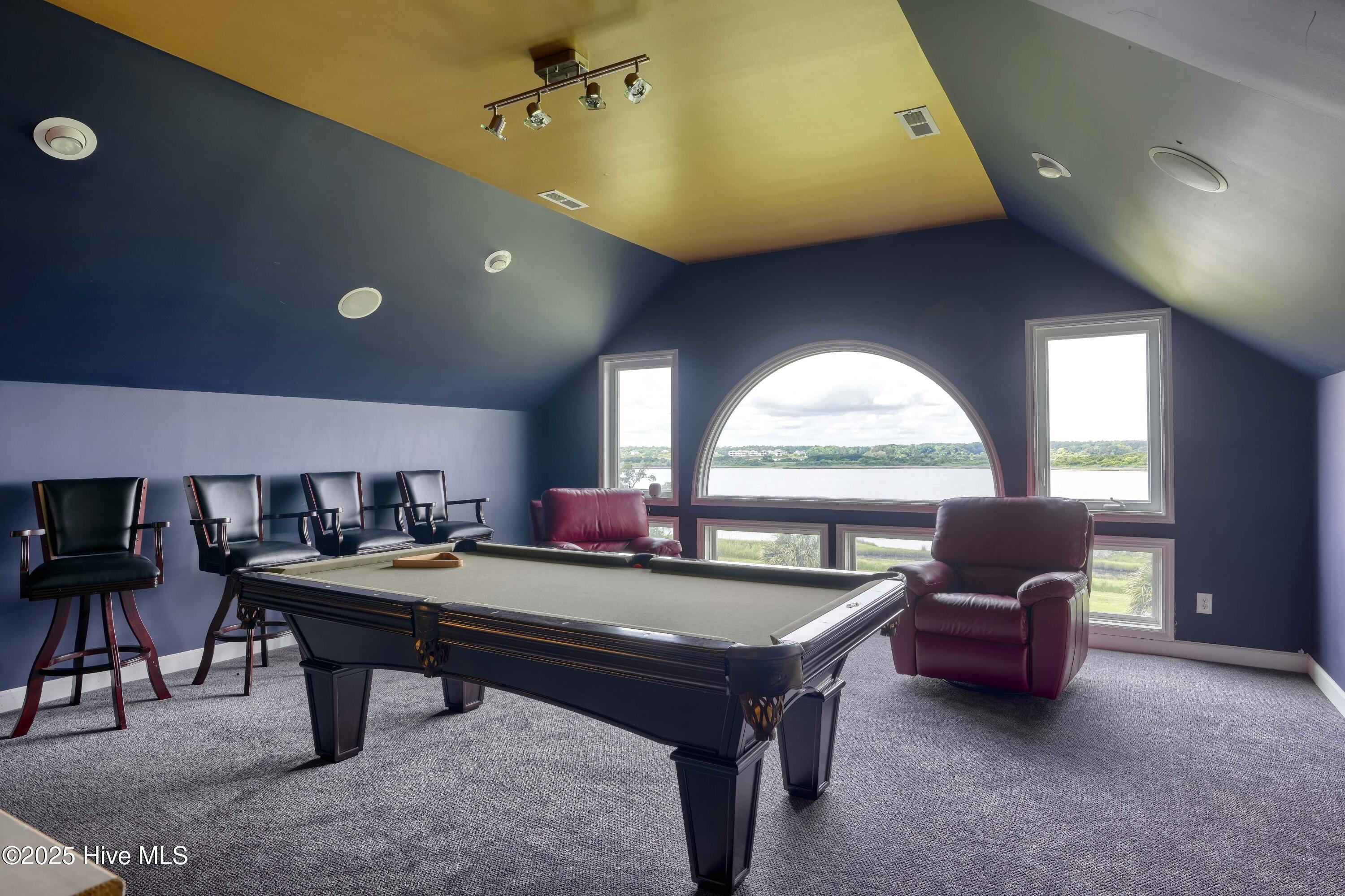 4 Hunter Heath Drive