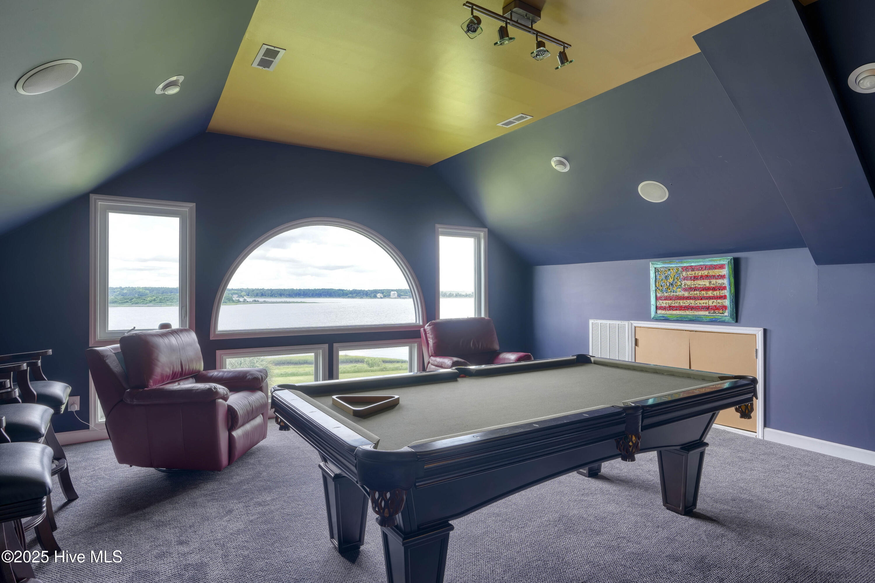 4 Hunter Heath Drive