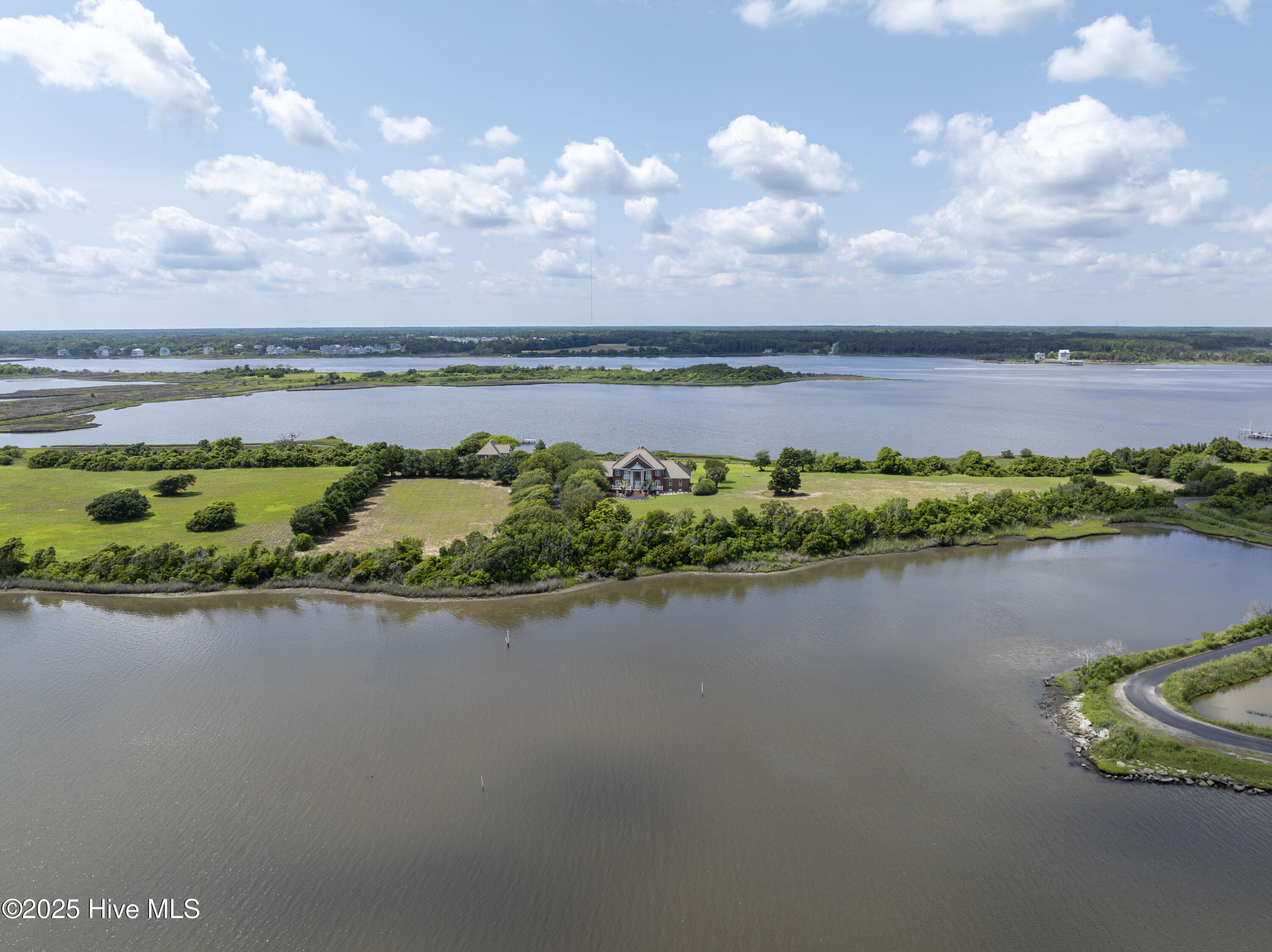 4 Hunter Heath Drive