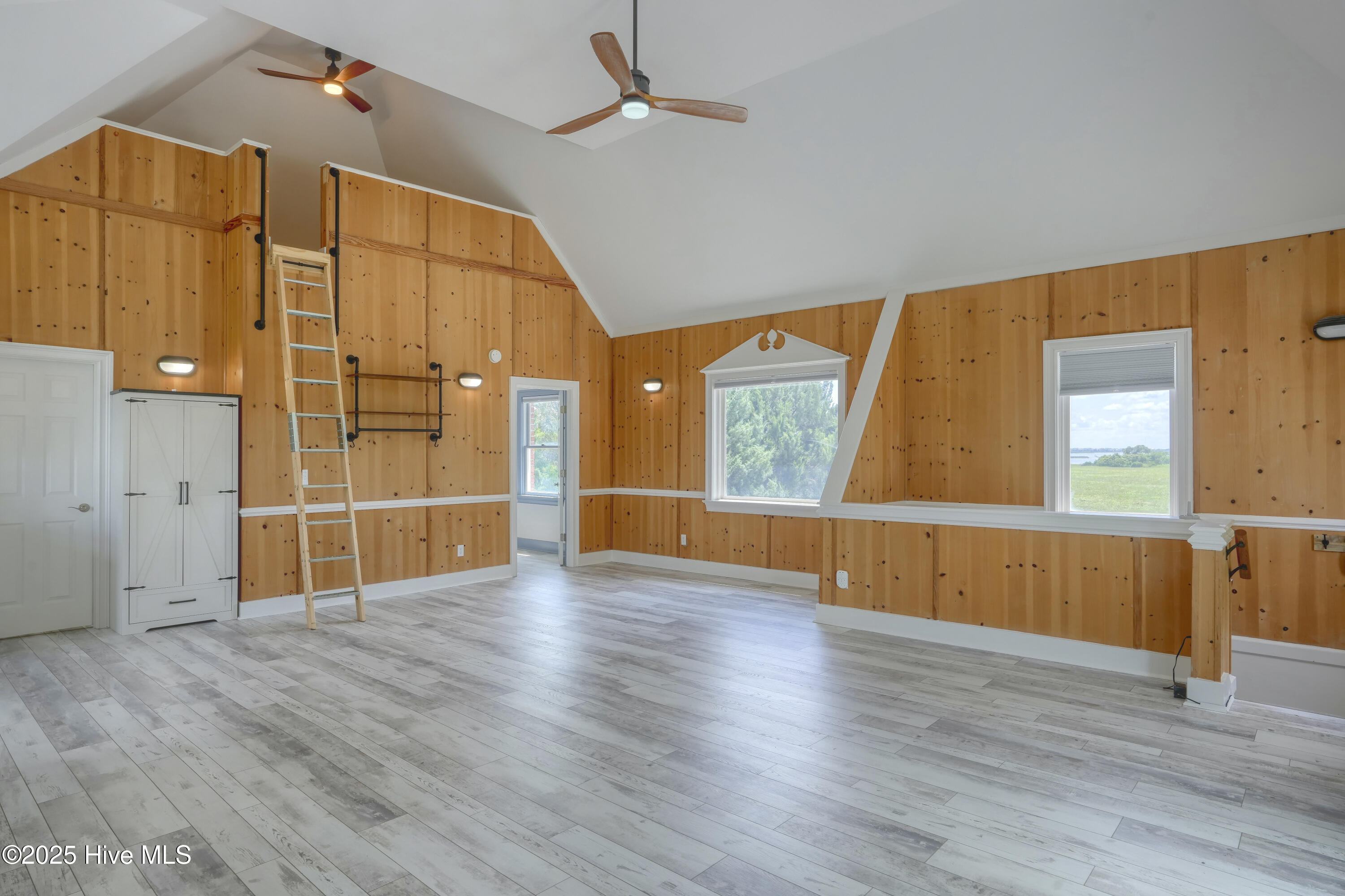 4 Hunter Heath Drive