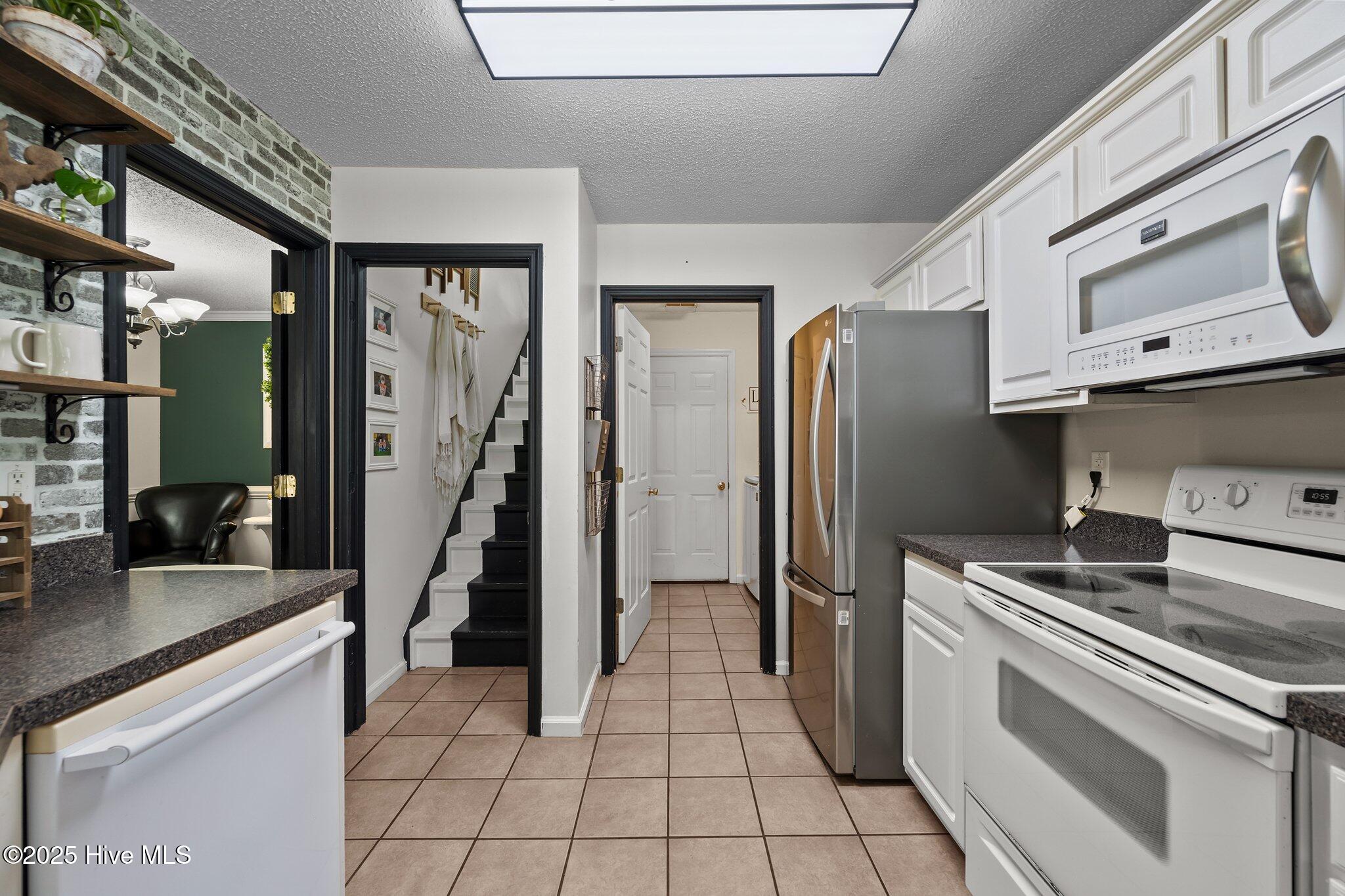 182 Bridlewood Drive