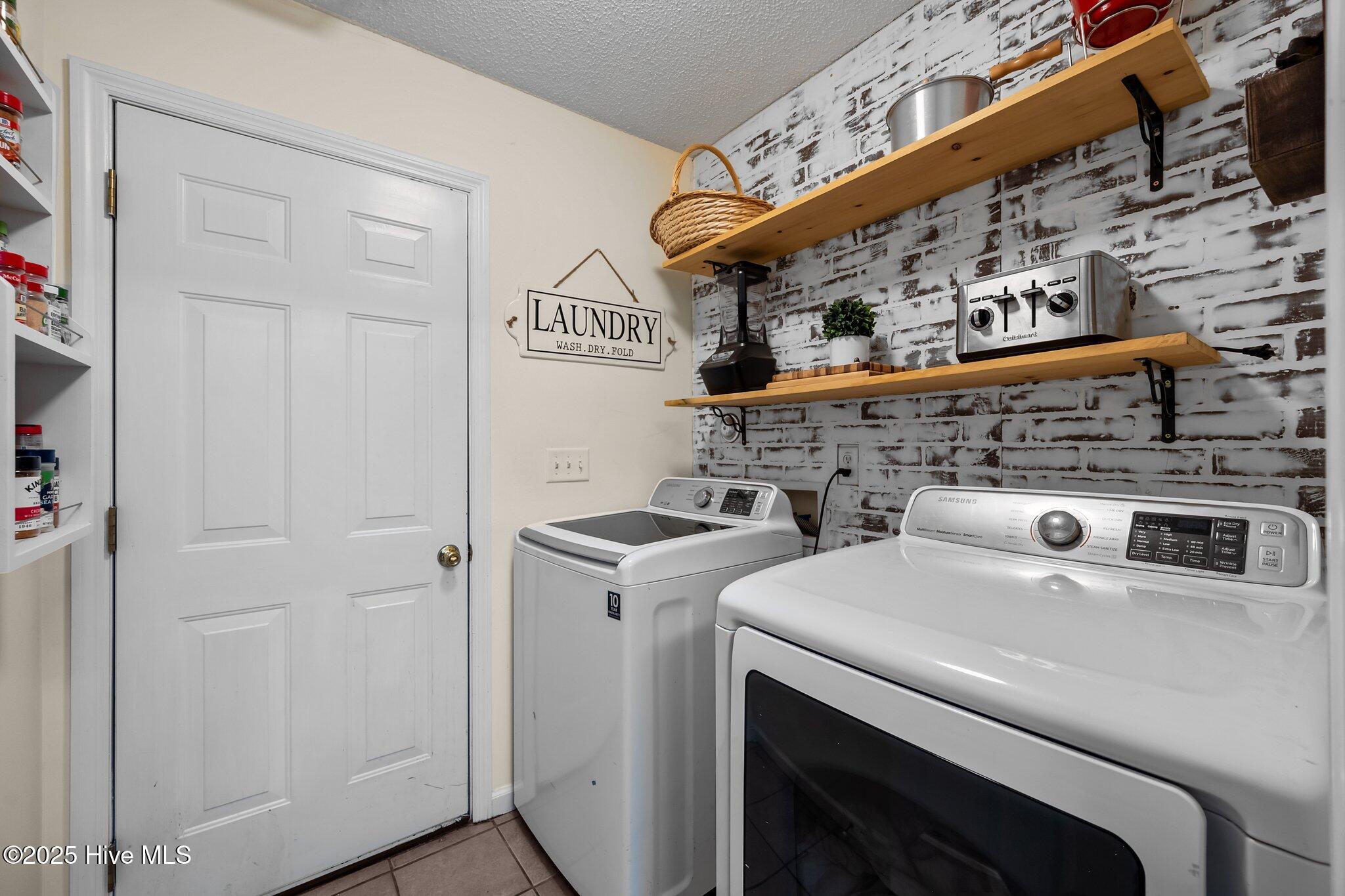 182 Bridlewood Drive