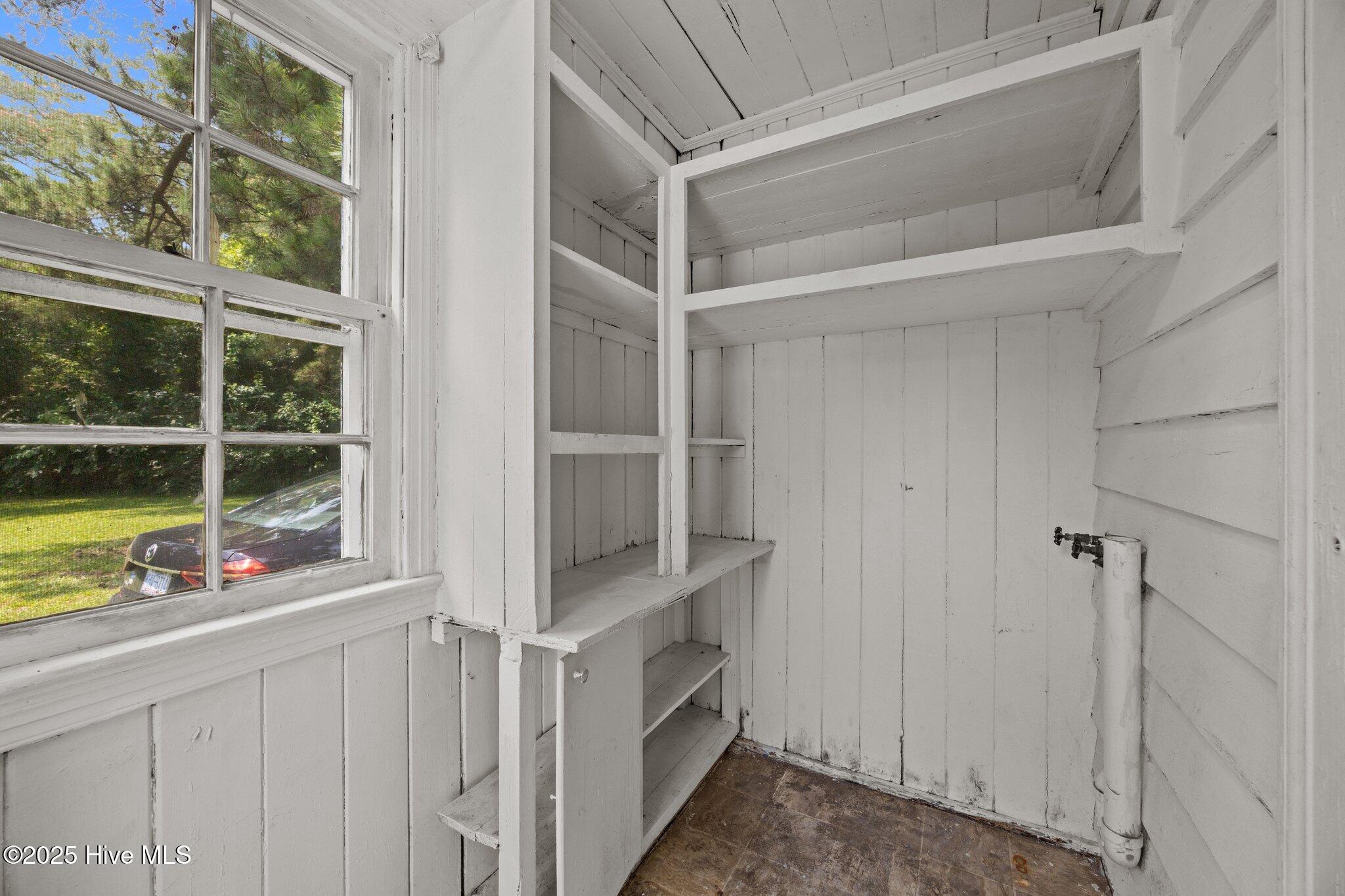 1200 W Lenoir Avenue