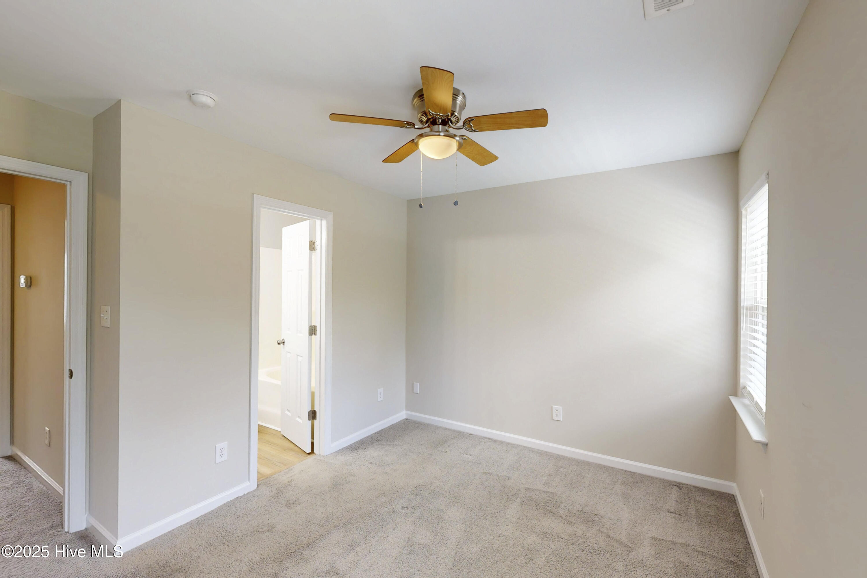 8006 Banister Loop