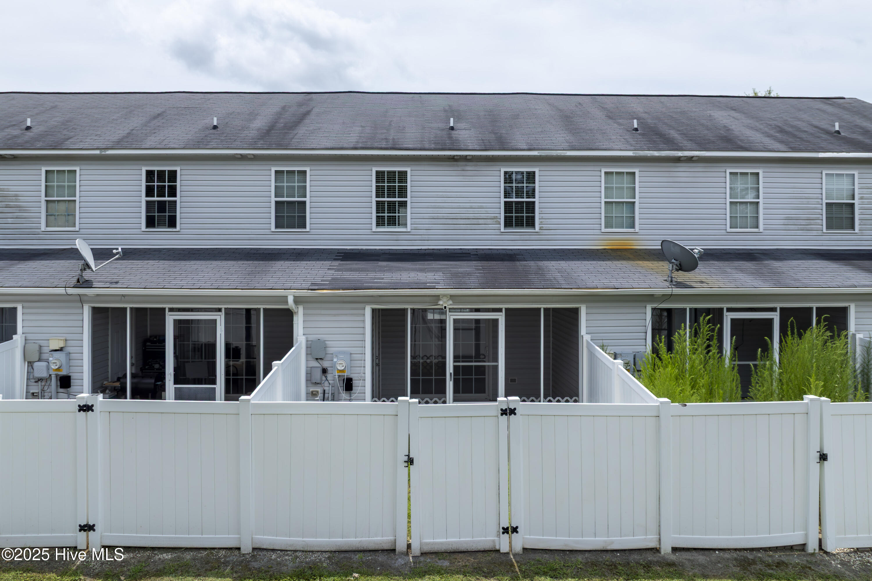 8006 Banister Loop