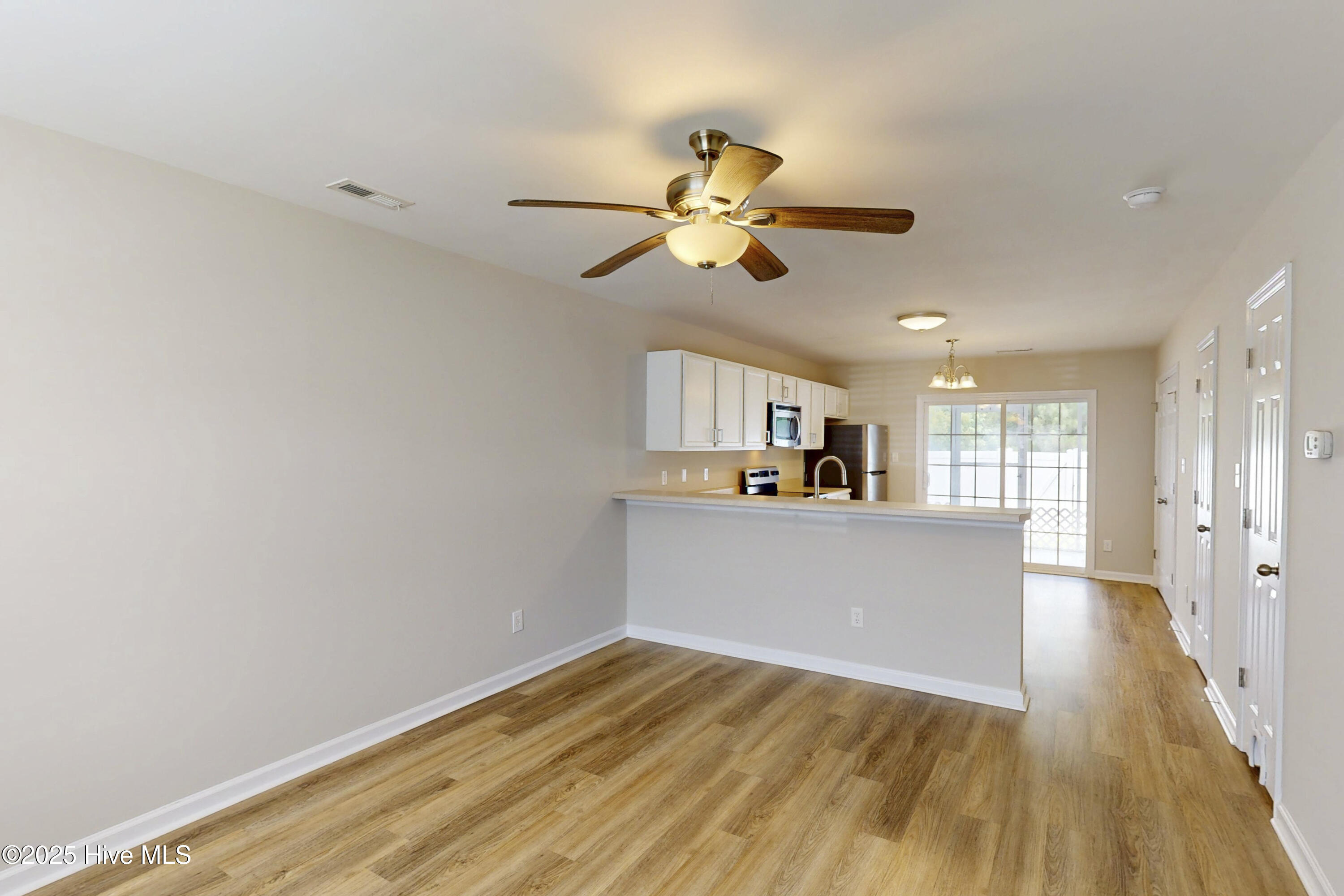 8006 Banister Loop