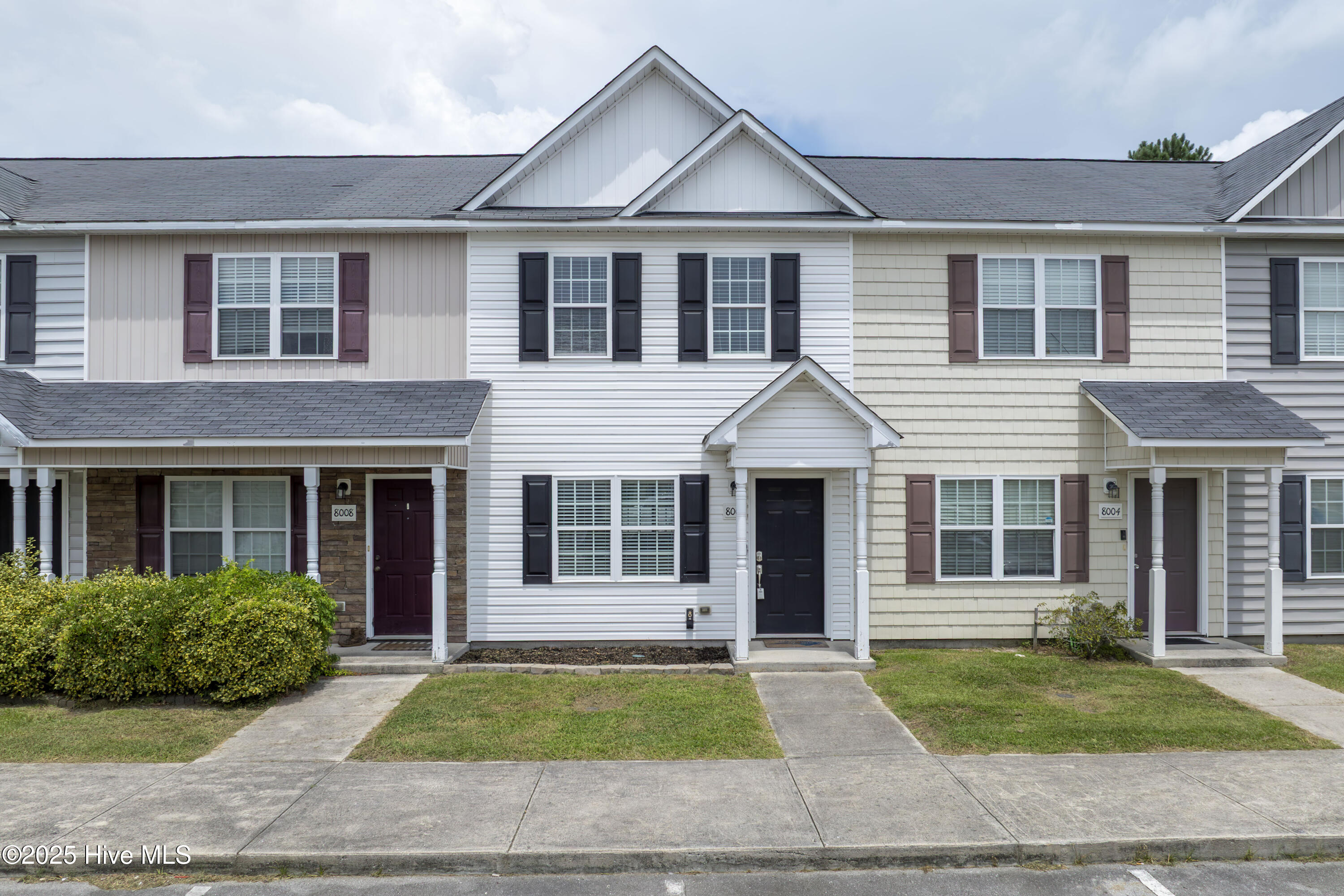 8006 Banister Loop