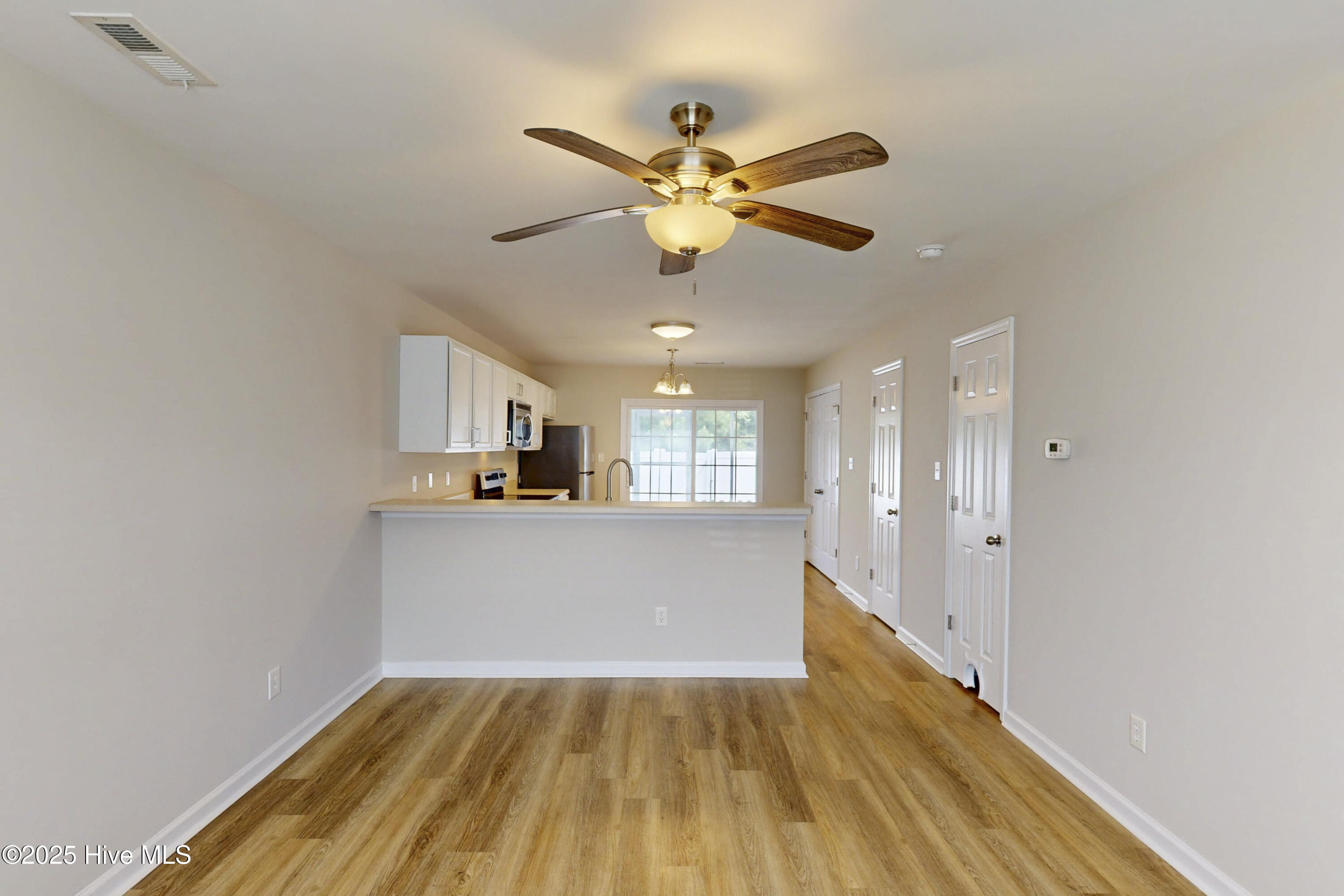 8006 Banister Loop