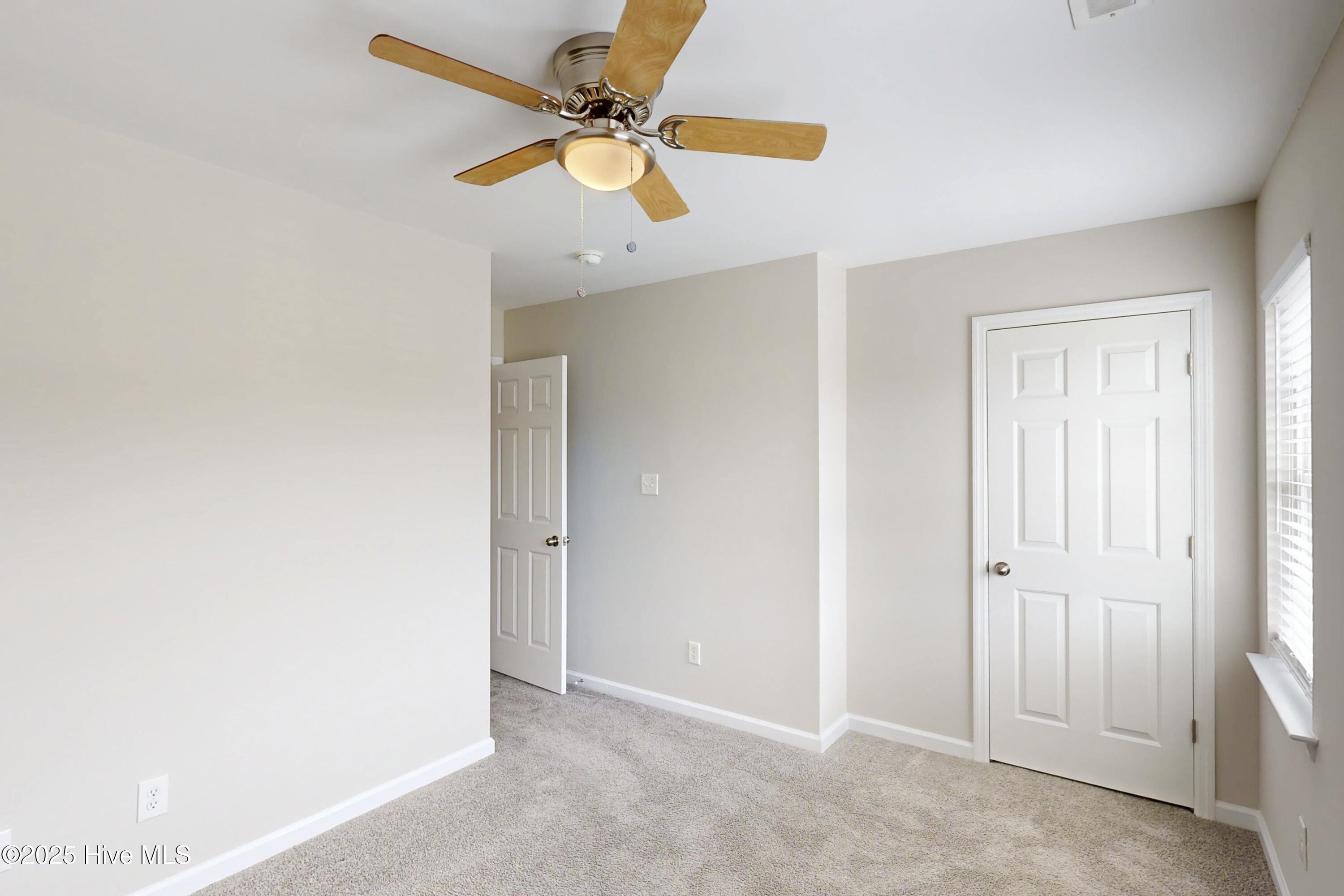 8006 Banister Loop