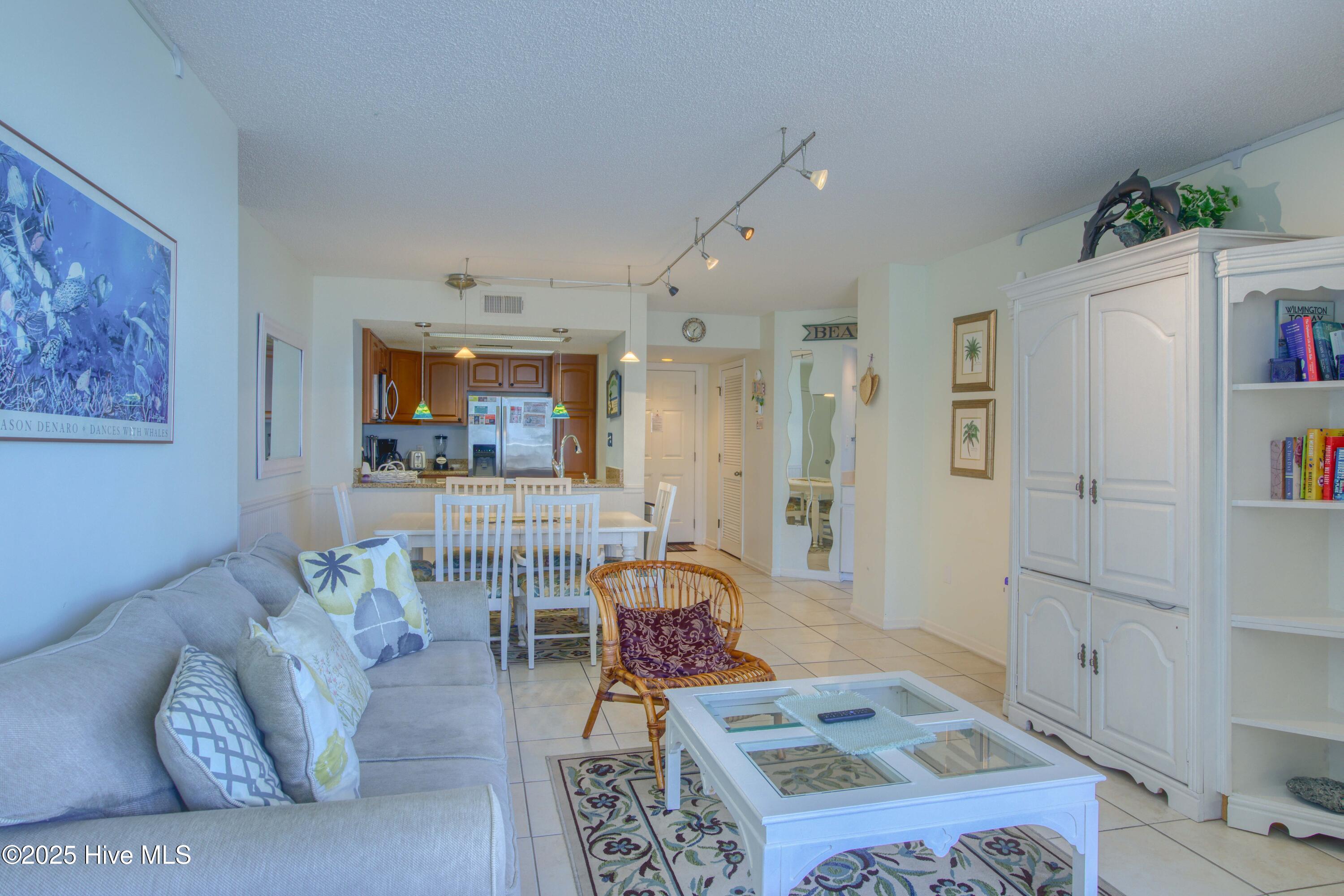2000 New River Inlet Road, 3303