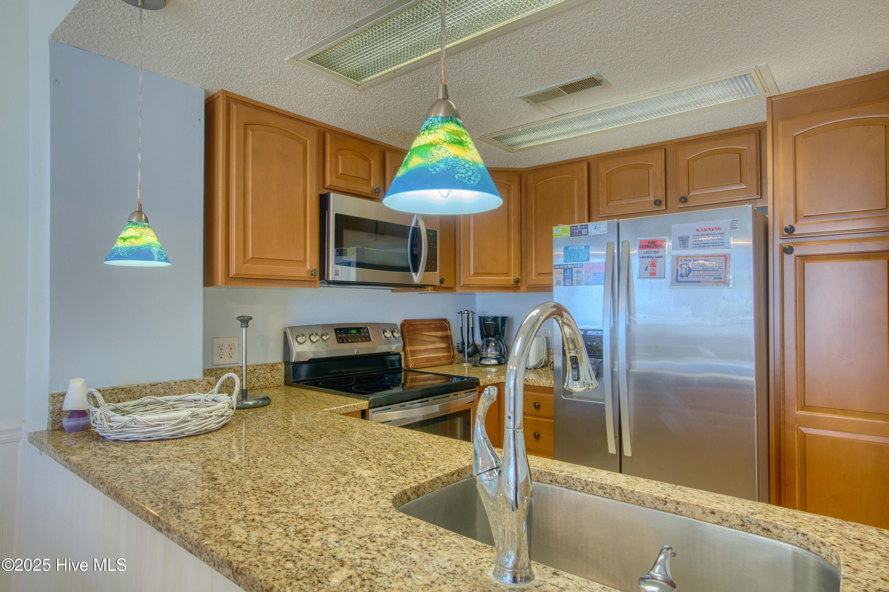 2000 New River Inlet Road, 3303